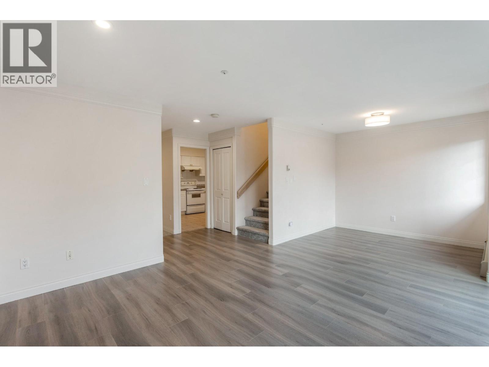 8468 Osler Street, Vancouver, British Columbia  V6P 4E4 - Photo 7 - R3083738