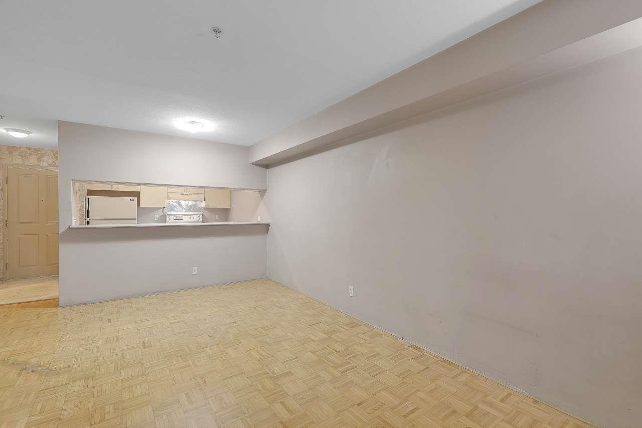 308 10533 University Drive, Surrey, British Columbia  V3T 5T7 - Photo 6 - R3071549