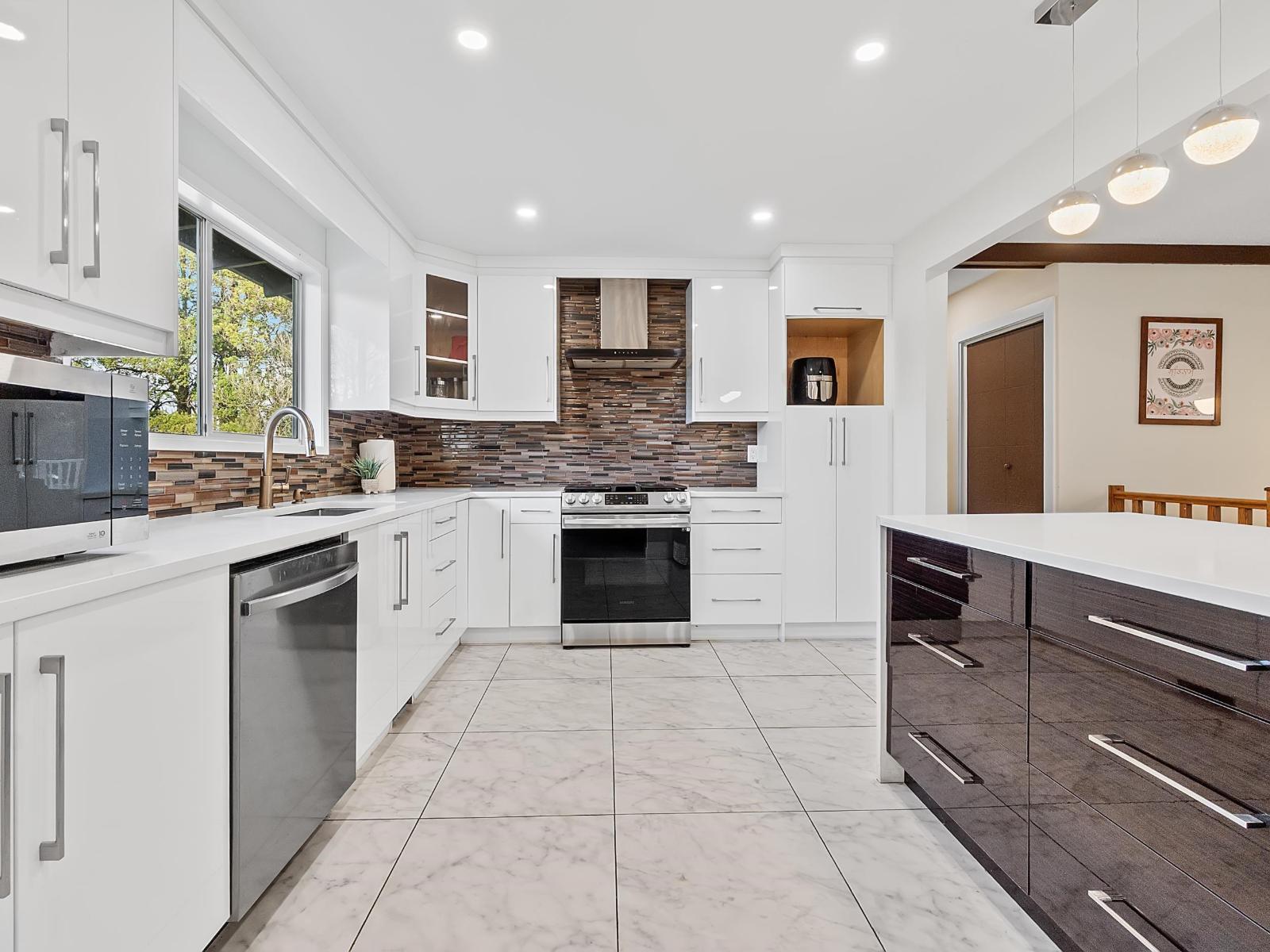 34889 High Drive, Abbotsford, British Columbia  V2S 2X7 - Photo 15 - R3099915