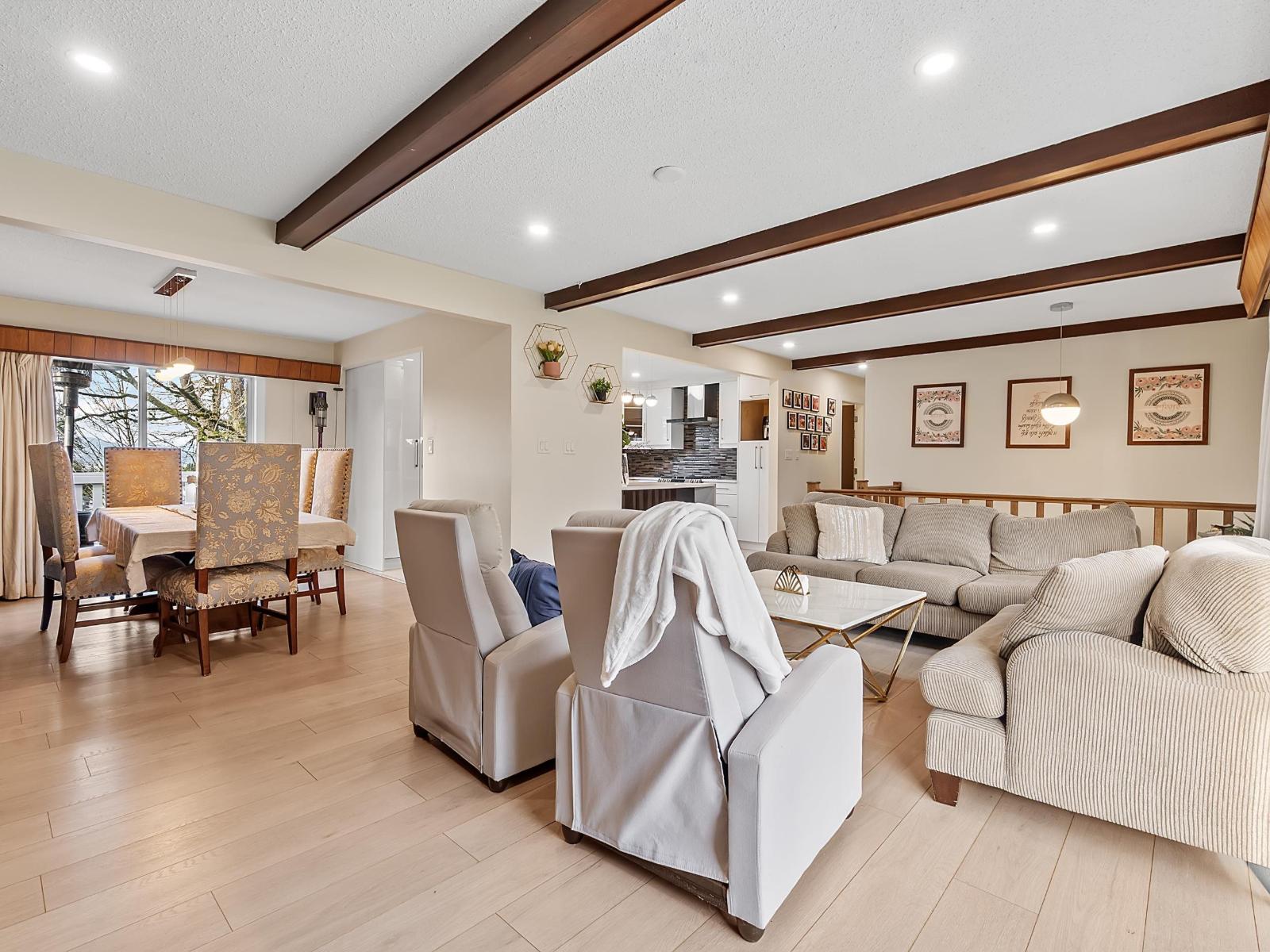 34889 High Drive, Abbotsford, British Columbia  V2S 2X7 - Photo 6 - R3099915