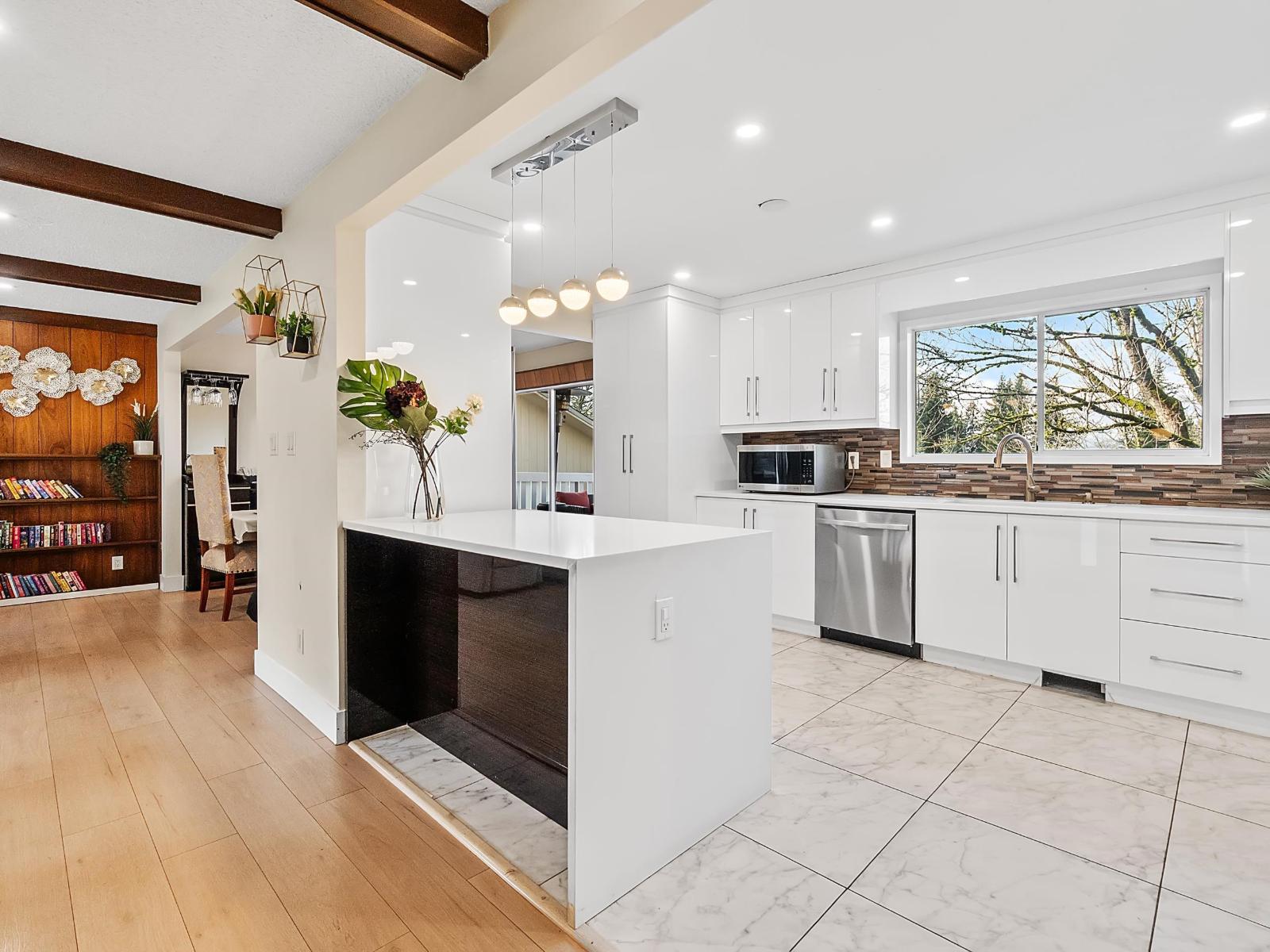 34889 High Drive, Abbotsford, British Columbia  V2S 2X7 - Photo 11 - R3099915