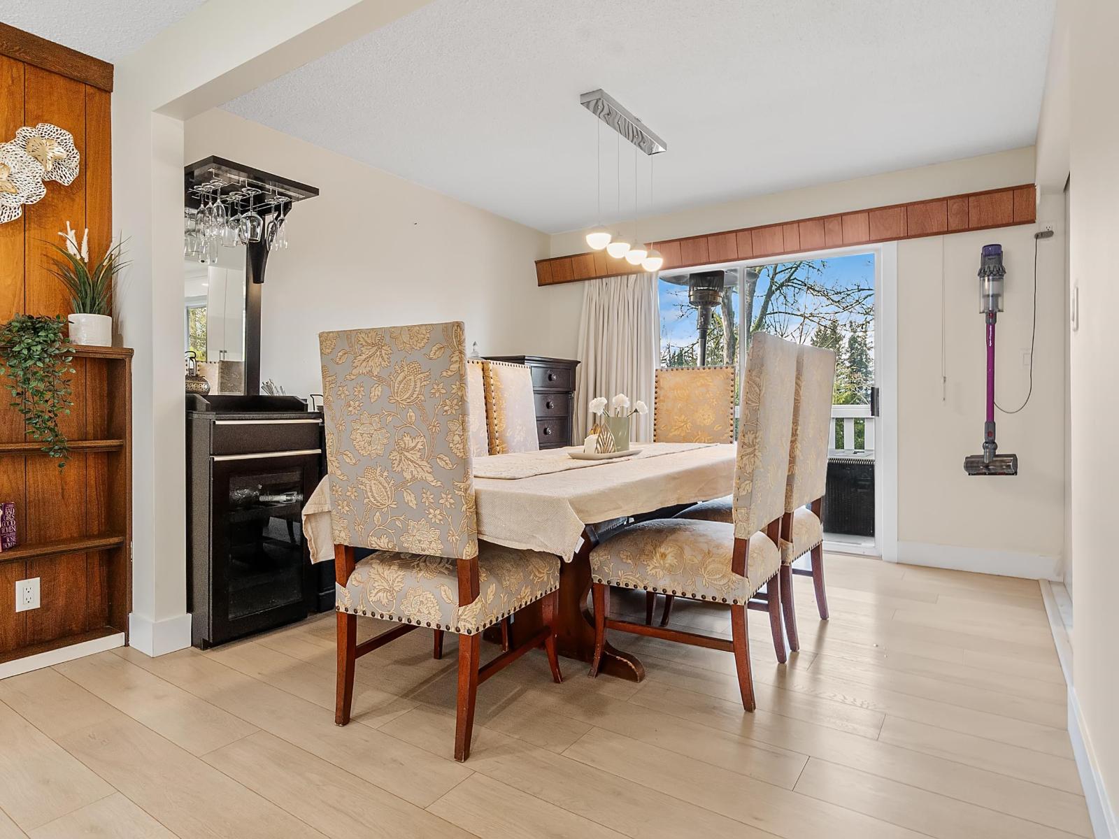 34889 High Drive, Abbotsford, British Columbia  V2S 2X7 - Photo 10 - R3099915