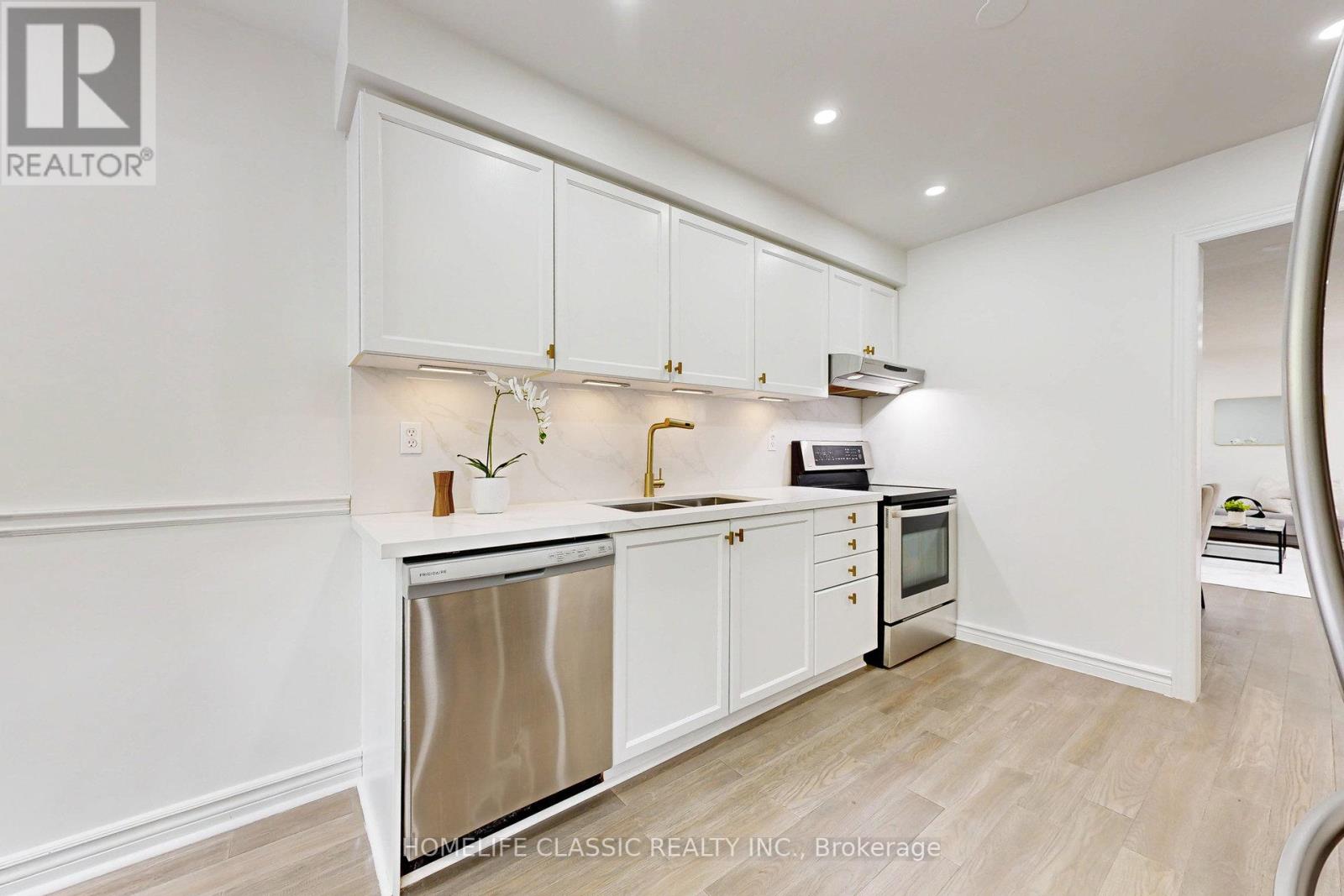 46 October Lane, Aurora, Ontario  L4G 6Z9 - Photo 10 - N12896466