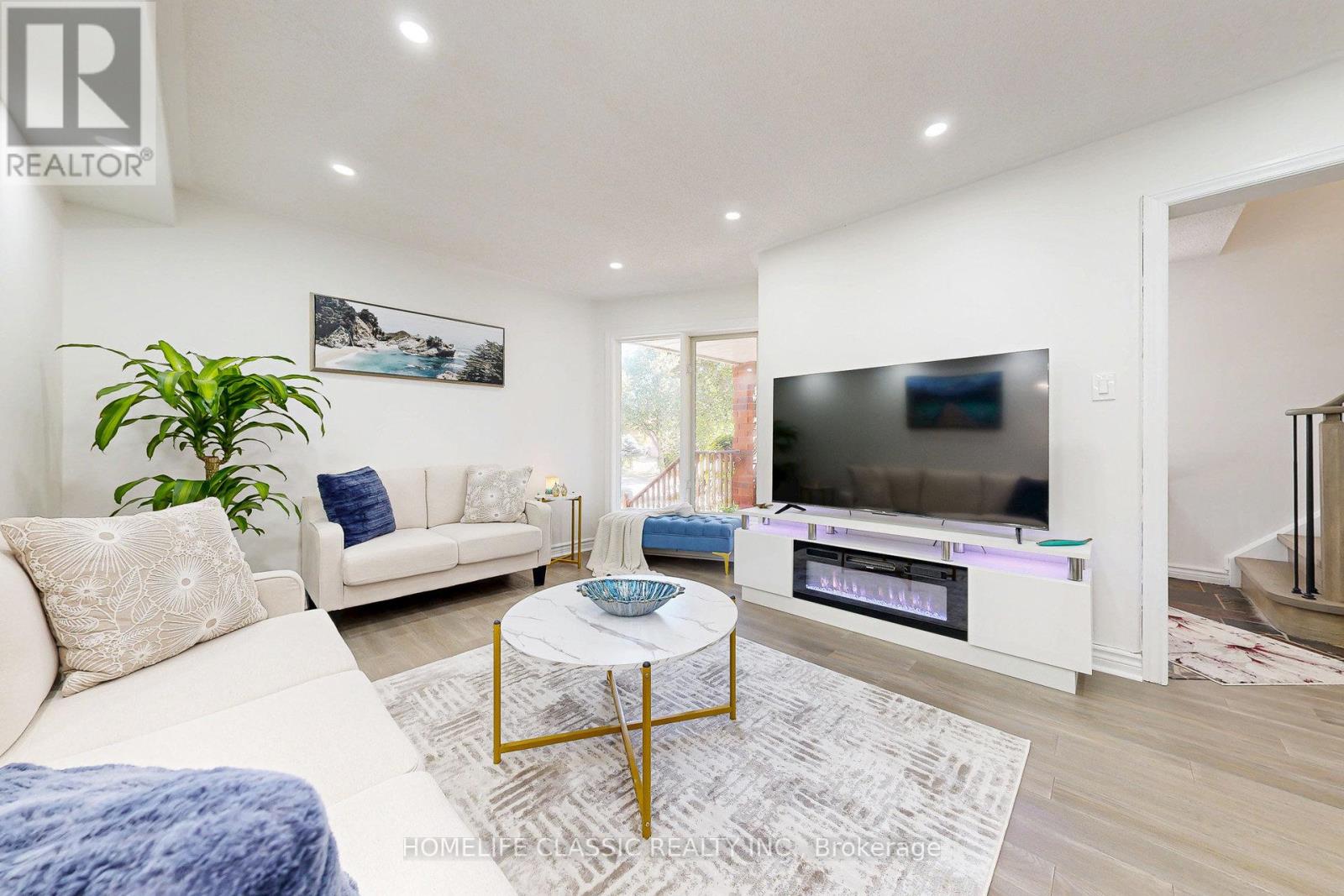 46 October Lane, Aurora, Ontario  L4G 6Z9 - Photo 5 - N12896466