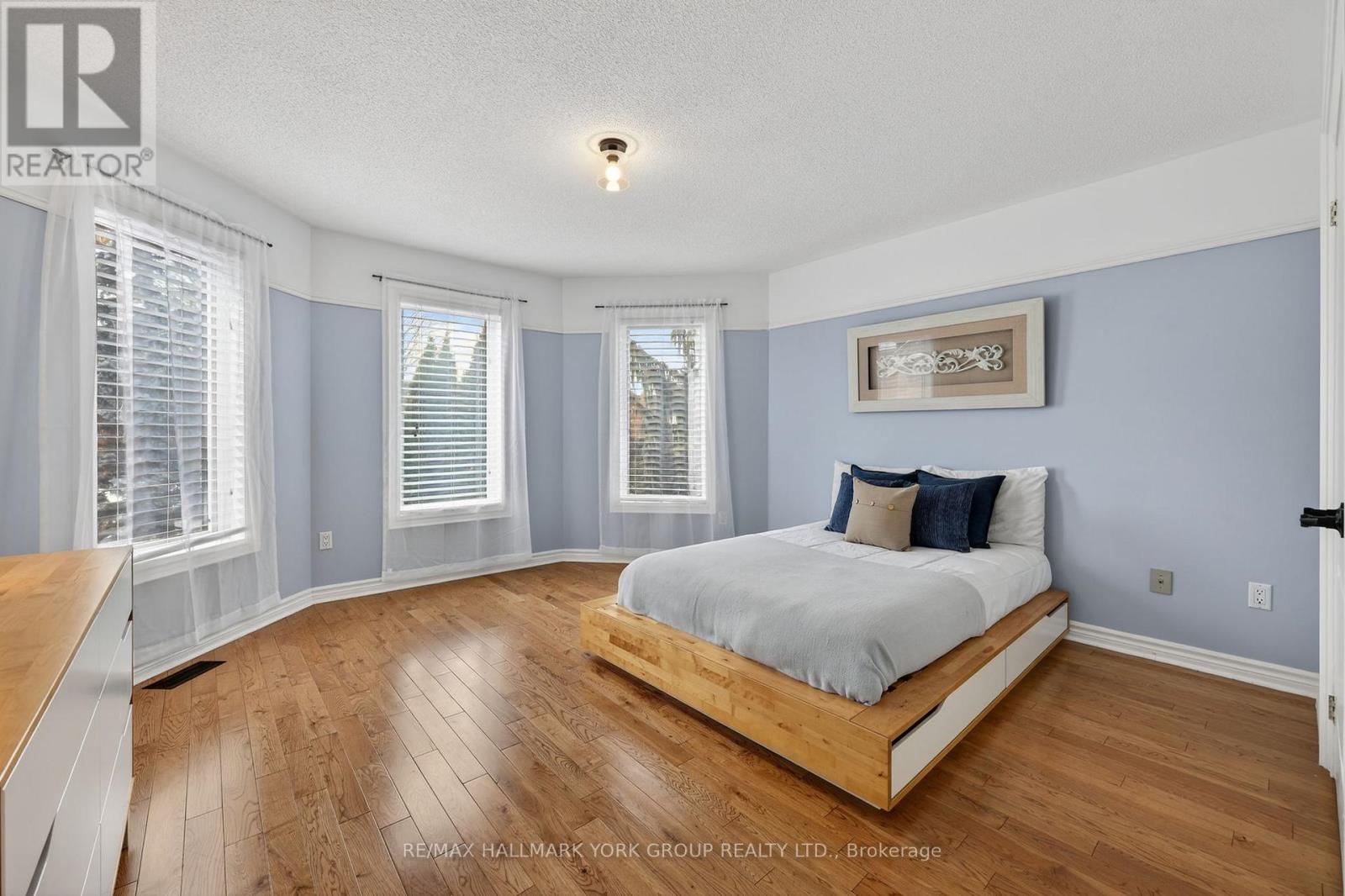 290 Binns Avenue, Newmarket, Ontario  L3X 1T6 - Photo 18 - N12896478