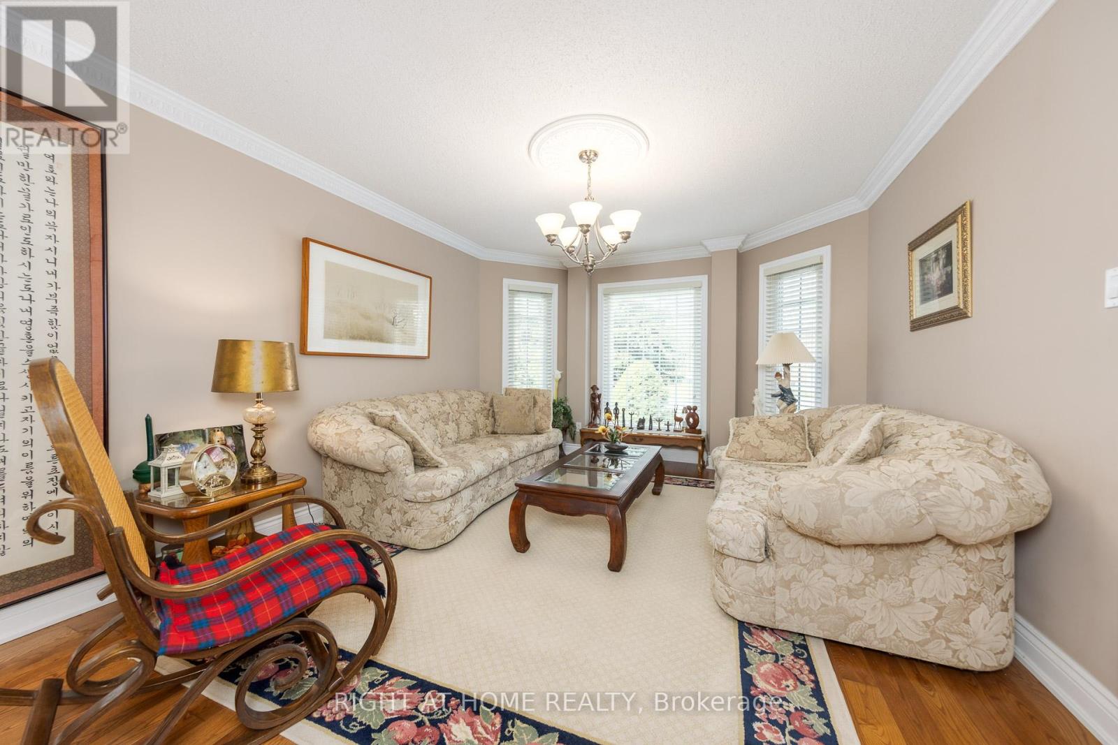 27 Addison Street, Richmond Hill, Ontario  L4C 9N1 - Photo 6 - N12896492