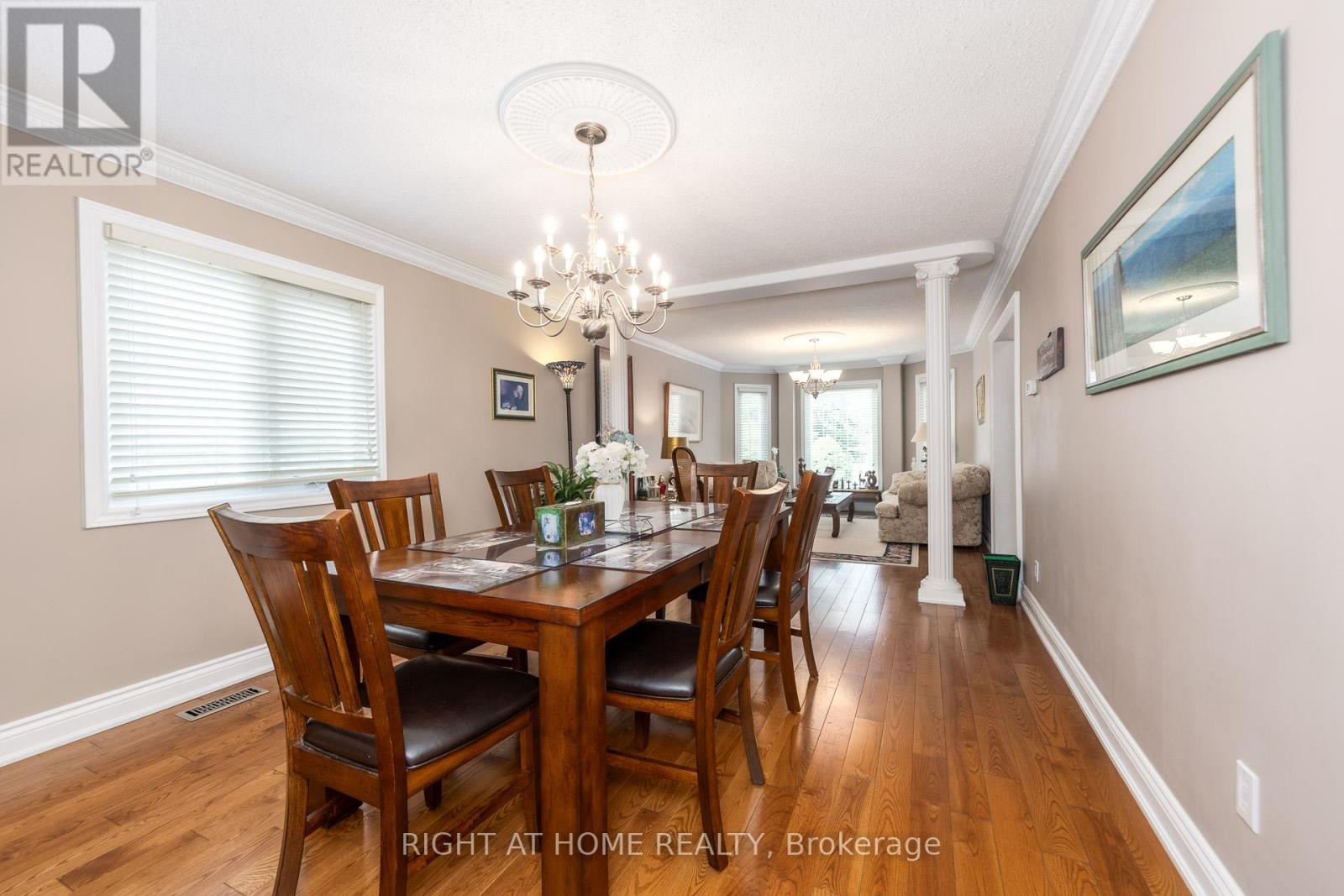 27 Addison Street, Richmond Hill, Ontario  L4C 9N1 - Photo 7 - N12896492