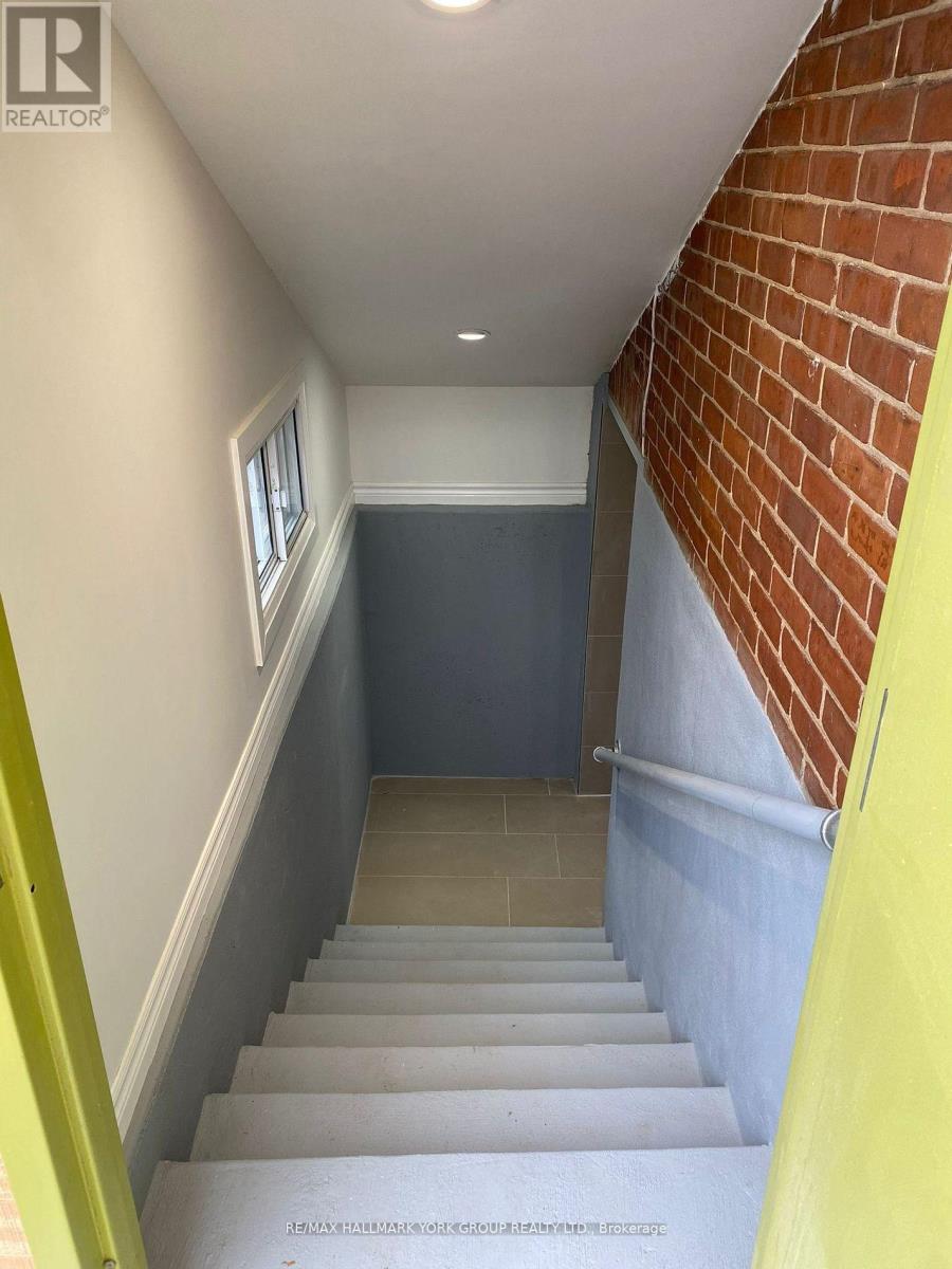 Lower - 420 Osborne Street, Brock, Ontario  L0K 1A0 - Photo 3 - N12896556