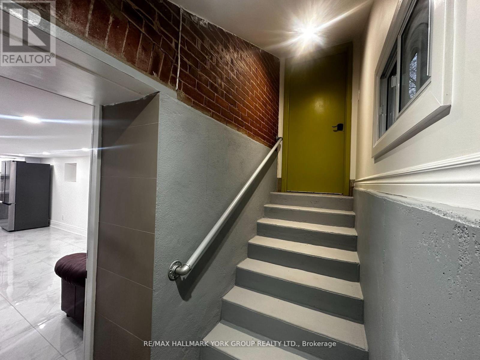 Lower - 420 Osborne Street, Brock, Ontario  L0K 1A0 - Photo 5 - N12896556