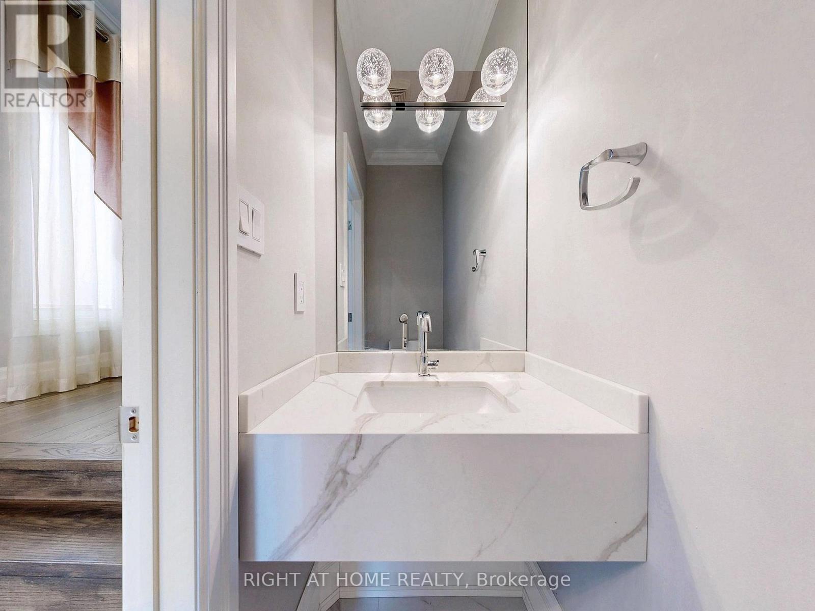 26 Carnoustie Crescent, Richmond Hill, Ontario  L4E 0A2 - Photo 16 - N12896562