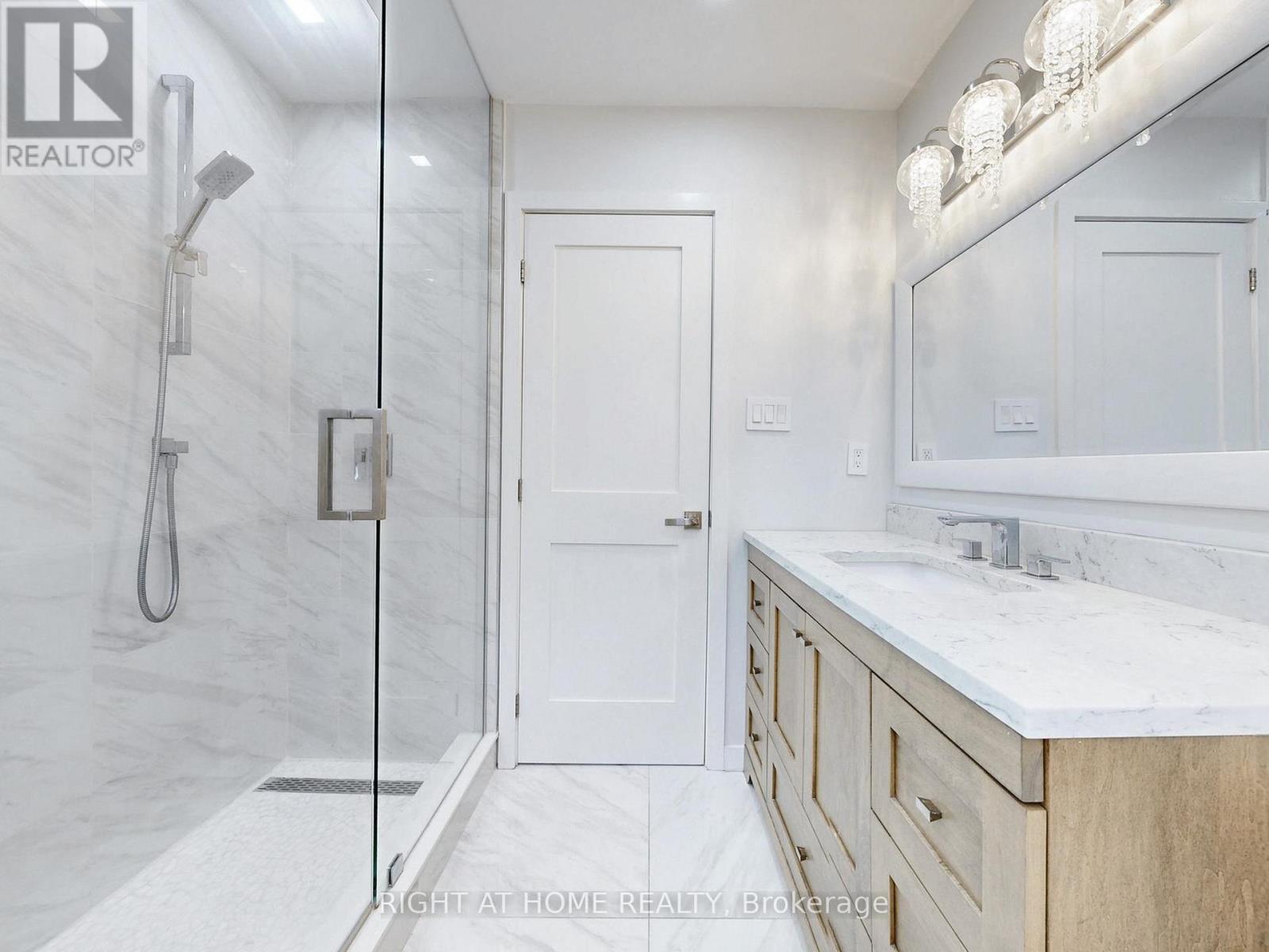 26 Carnoustie Crescent, Richmond Hill, Ontario  L4E 0A2 - Photo 38 - N12896562