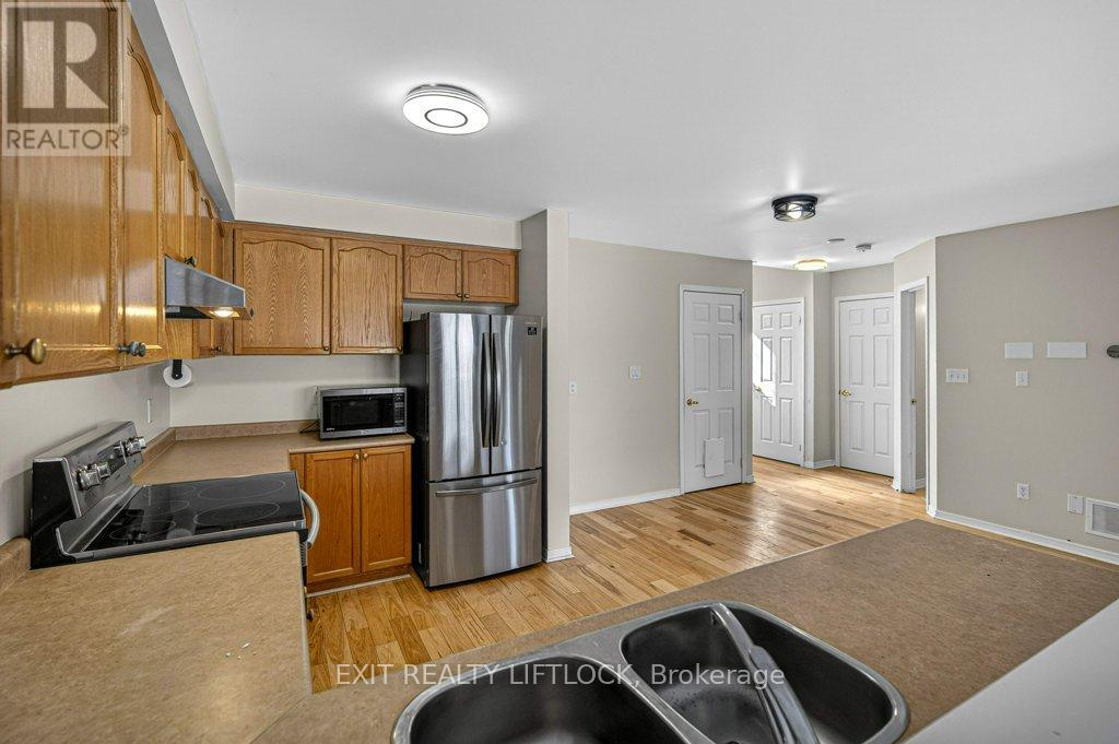 1418 Hancox Court, Peterborough, Ontario  K9K 2M2 - Photo 10 - X12860484