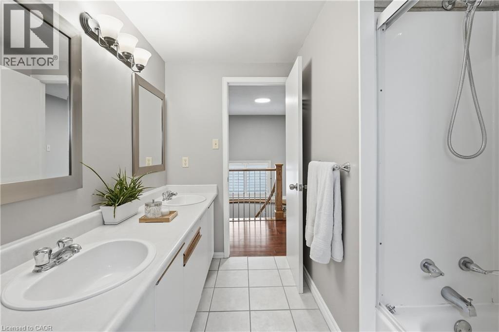 333 Celtic Drive, Stoney Creek, Ontario  L8E 4N1 - Photo 17 - 40813281