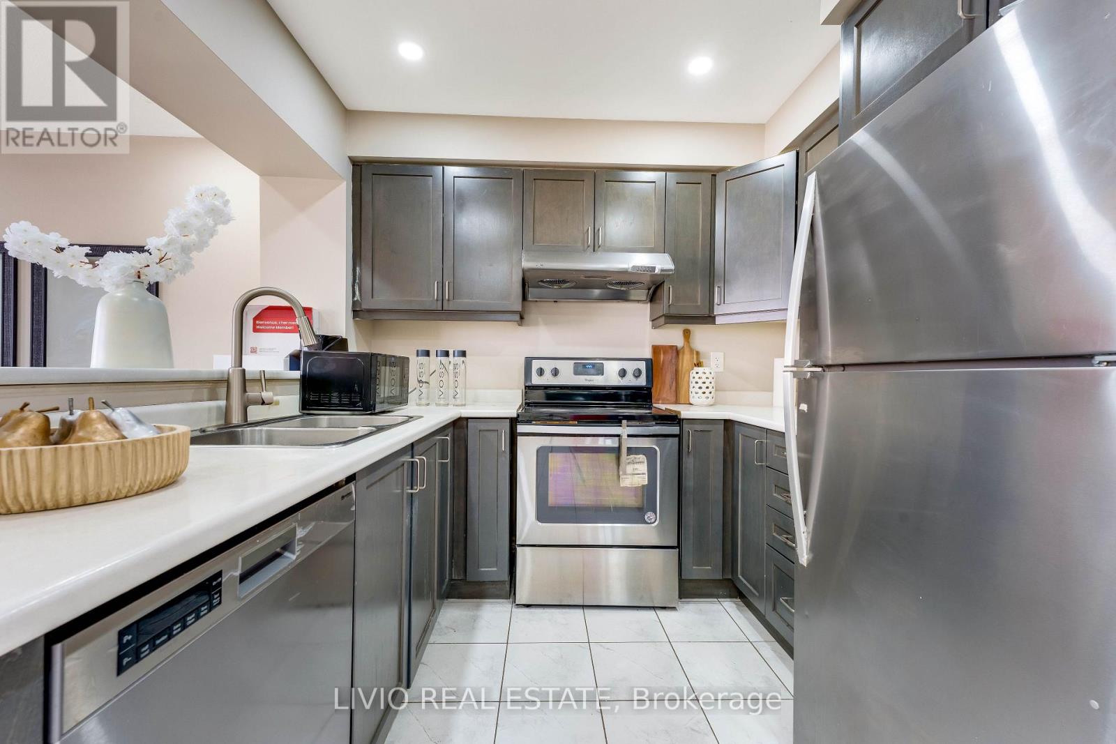 76 Stewardship Street, Brampton, Ontario  L7A 0G1 - Photo 8 - W12883618