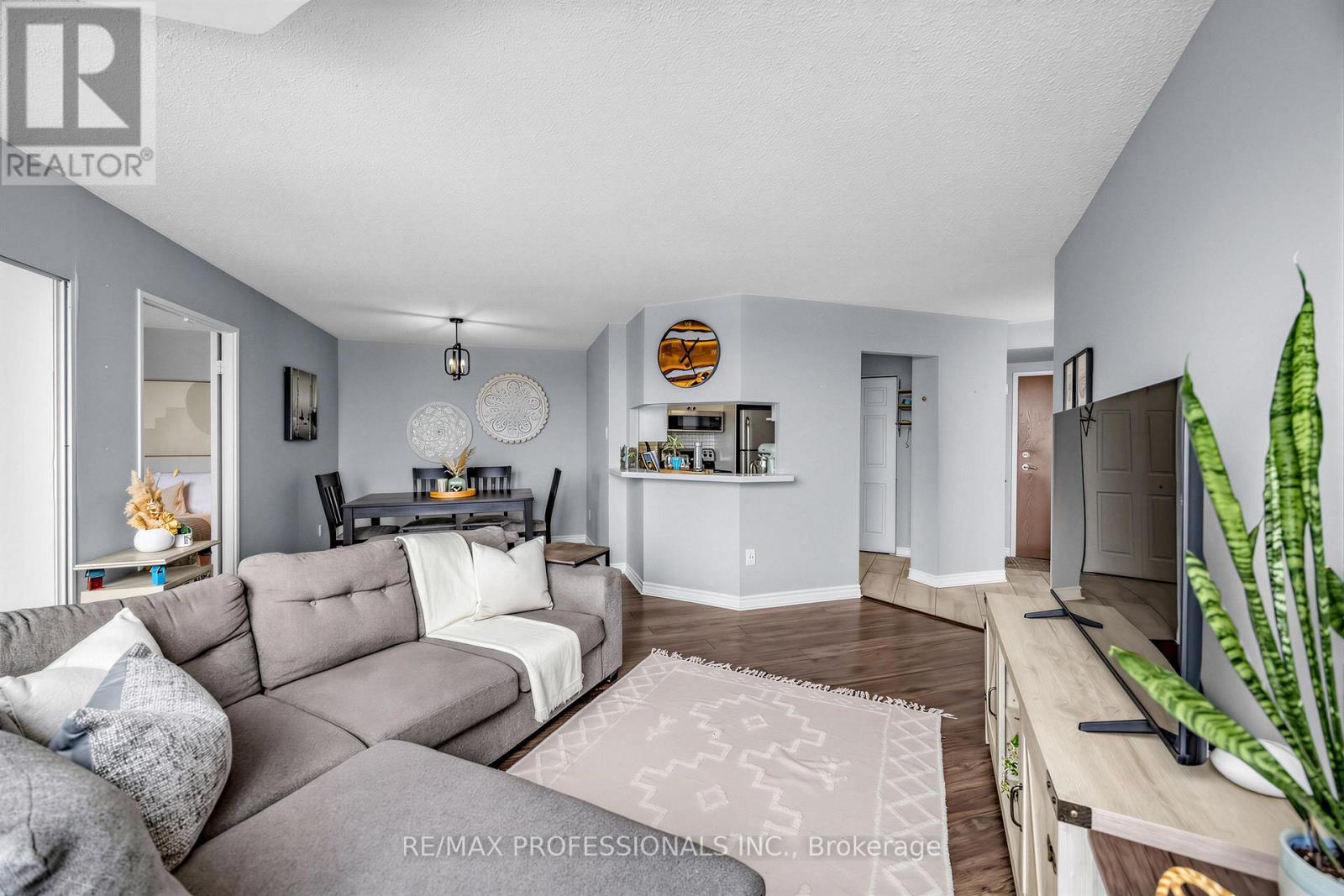 1410 - 50 Kingsbridge Garden Circle, Mississauga, Ontario  L5R 1Y2 - Photo 14 - W12896400