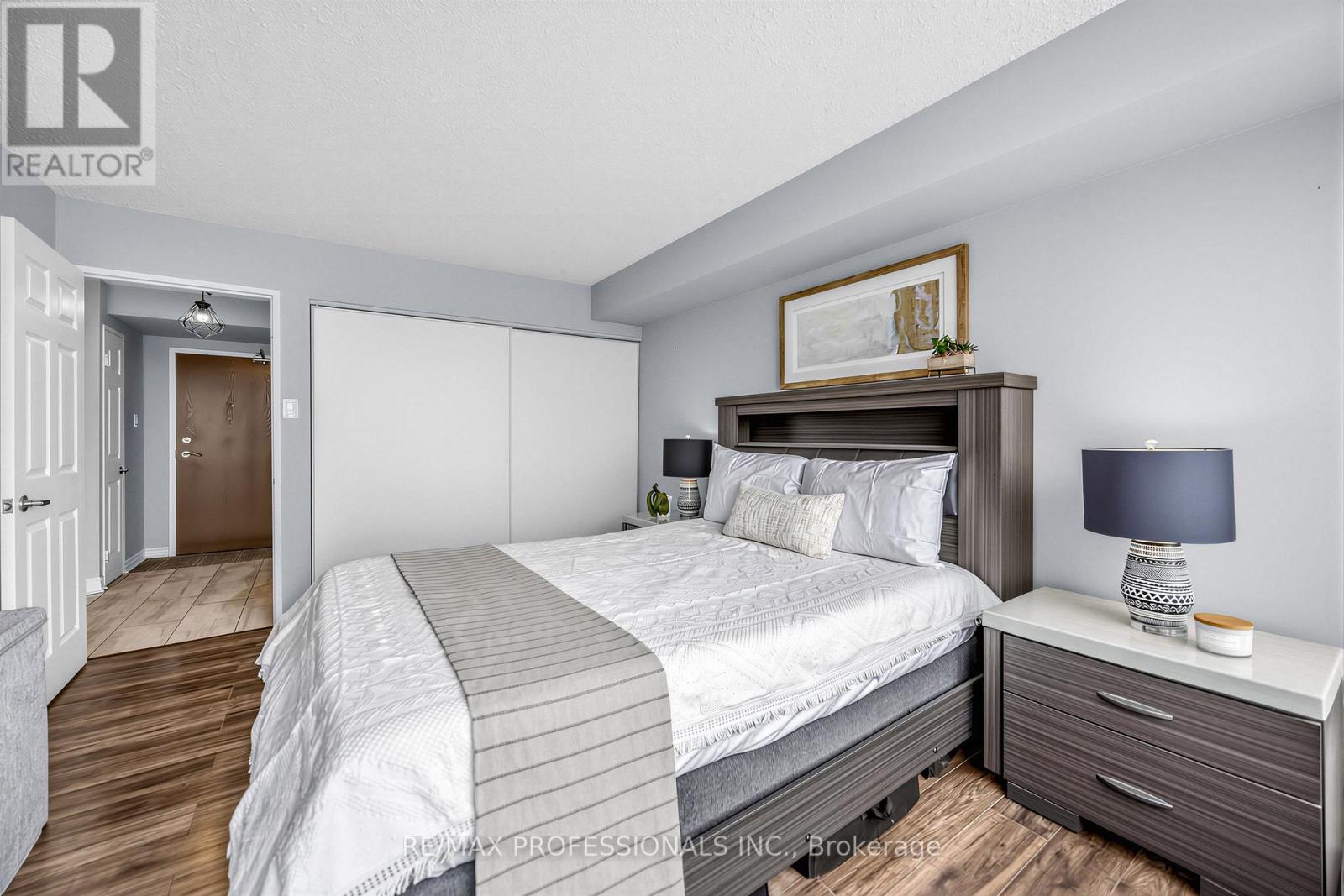 1410 - 50 Kingsbridge Garden Circle, Mississauga, Ontario  L5R 1Y2 - Photo 16 - W12896400