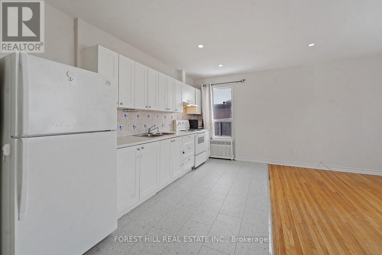 6 - 2839 Keele Street, Toronto, Ontario  M3M 2G7 - Photo 6 - W12896422