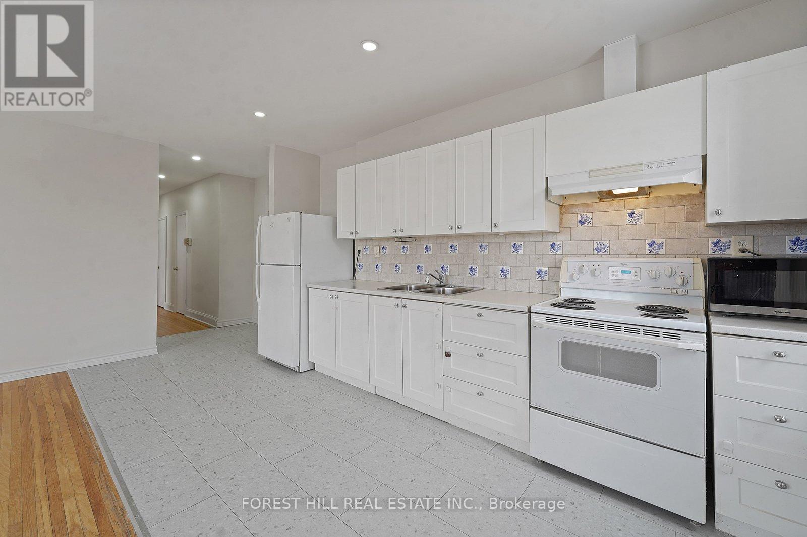 6 - 2839 Keele Street, Toronto, Ontario  M3M 2G7 - Photo 8 - W12896422