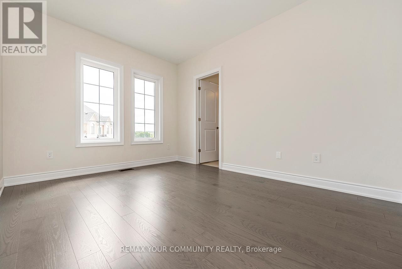 73 James Walker Avenue, Caledon, Ontario  L4C 4N1 - Photo 17 - W12896510