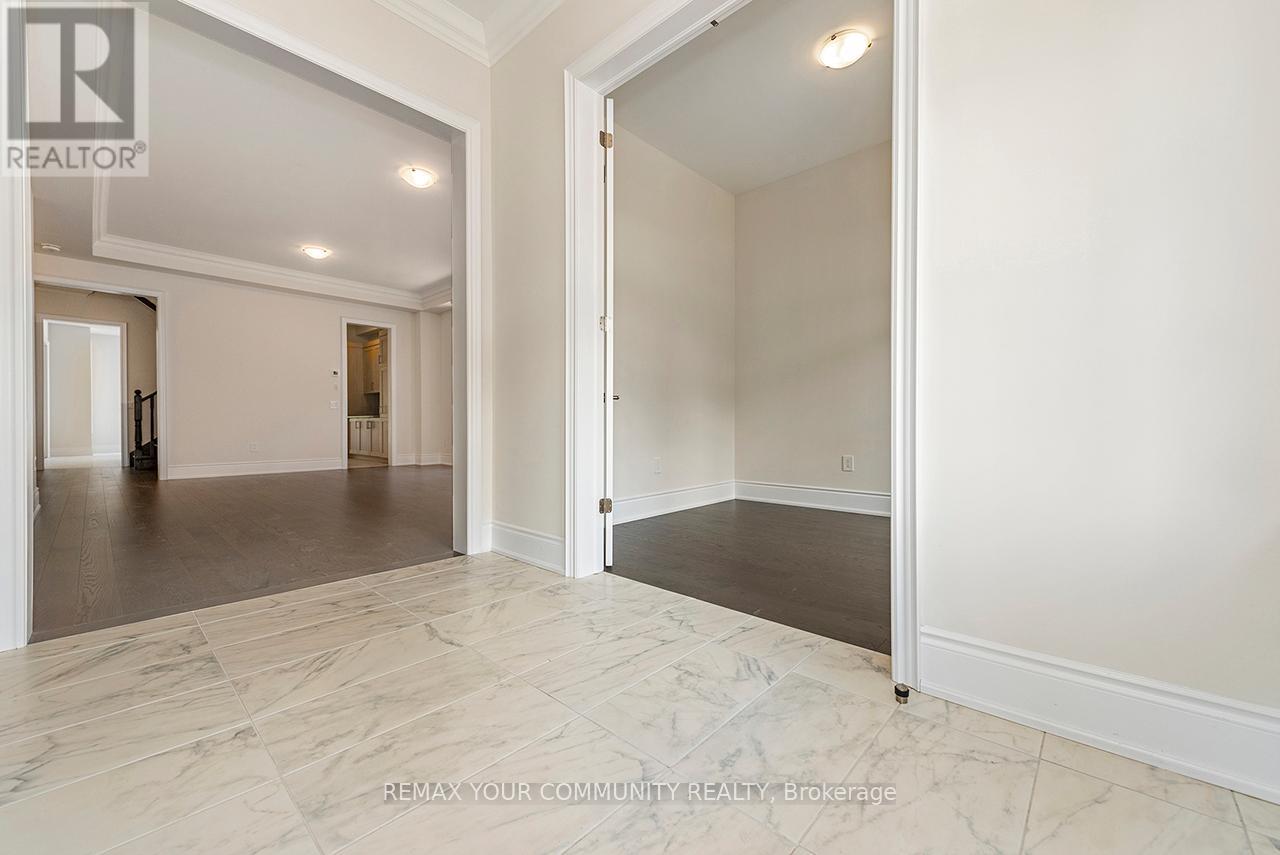 73 James Walker Avenue, Caledon, Ontario  L4C 4N1 - Photo 18 - W12896510