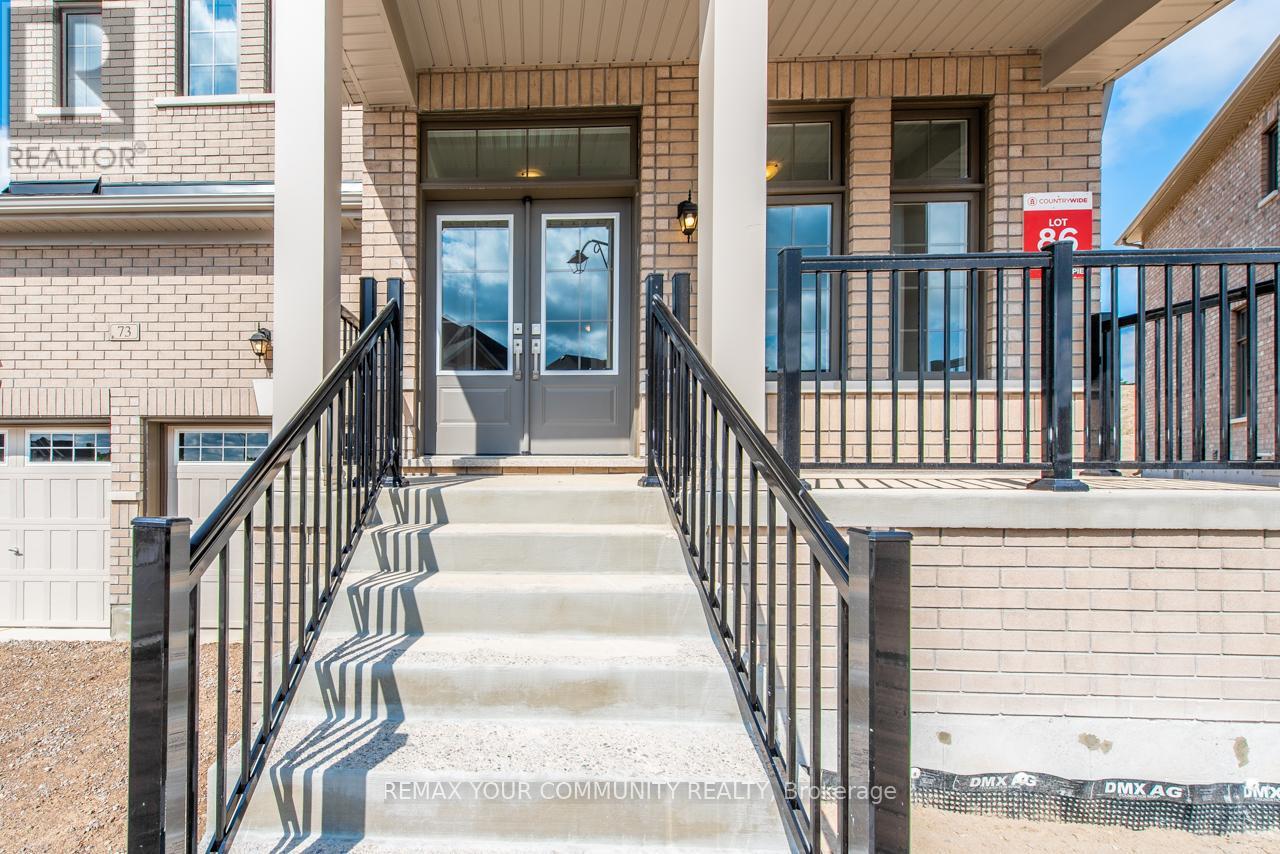 73 James Walker Avenue, Caledon, Ontario  L4C 4N1 - Photo 2 - W12896510