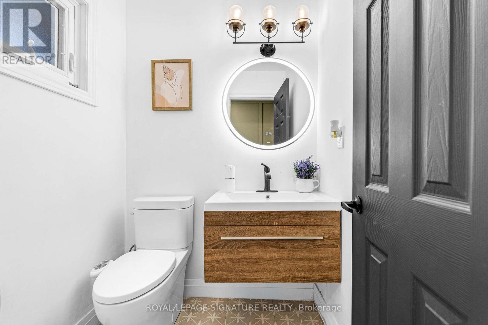 5273 Banting Court E, Burlington, Ontario  L7L 2Z4 - Photo 14 - W12896516