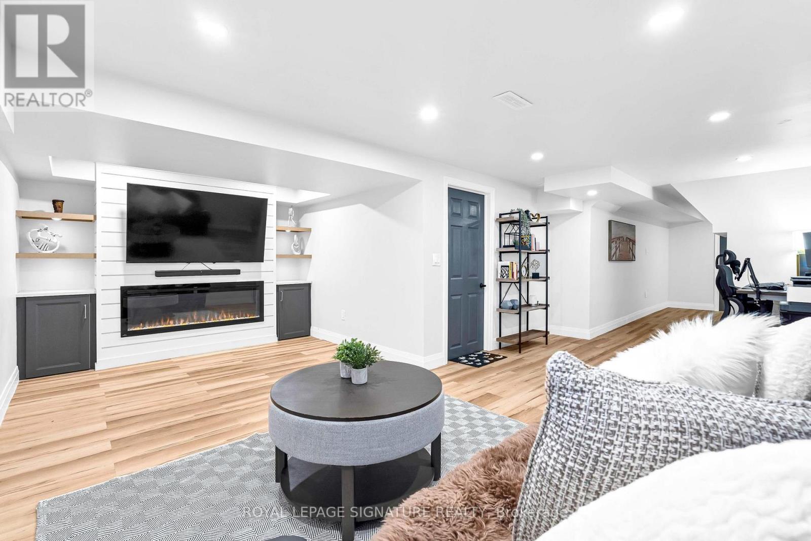 5273 Banting Court E, Burlington, Ontario  L7L 2Z4 - Photo 23 - W12896516