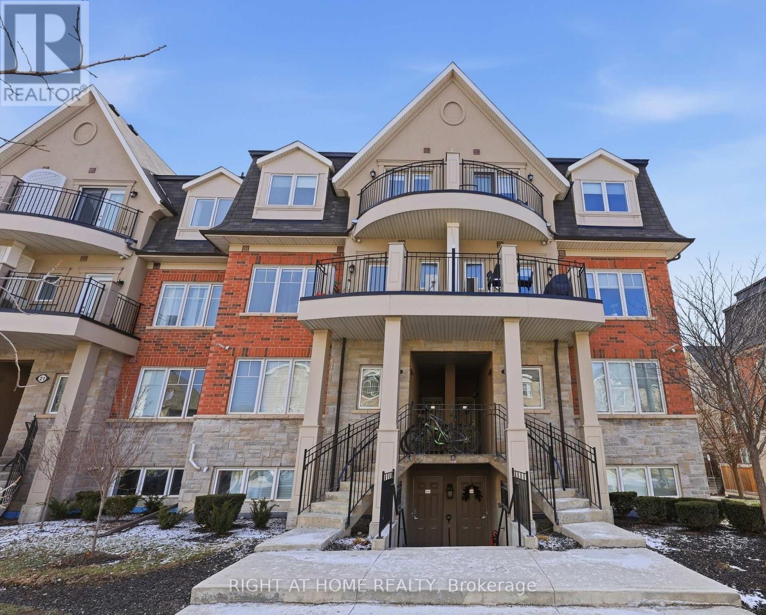 20-04 - 2420 BARONWOOD DRIVE, oakville (wm westmount), Ontario
