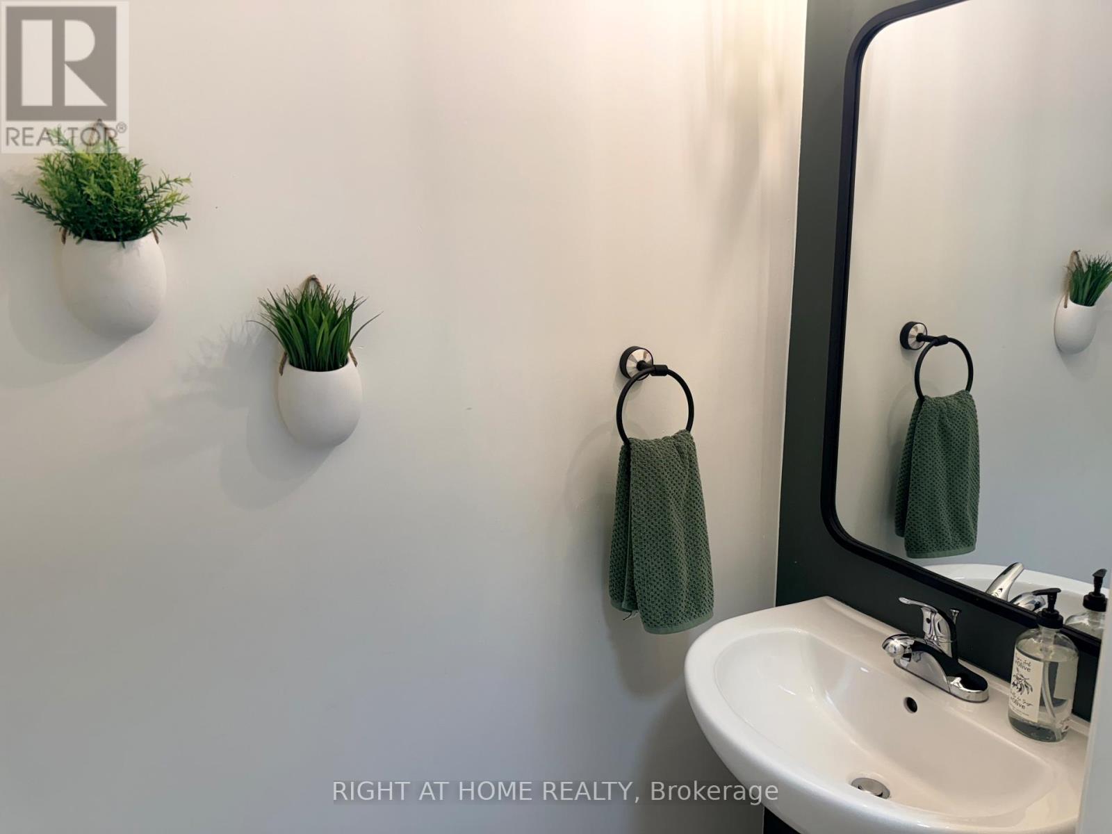 20-04 - 2420 Baronwood Drive, Oakville, Ontario  L6M 0X6 - Photo 20 - W12896520