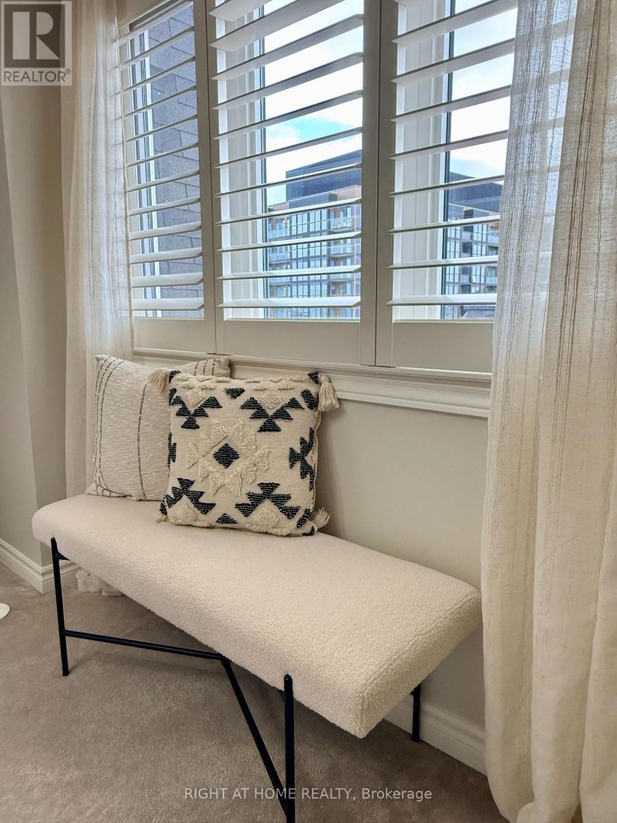 20-04 - 2420 Baronwood Drive, Oakville, Ontario  L6M 0X6 - Photo 23 - W12896520