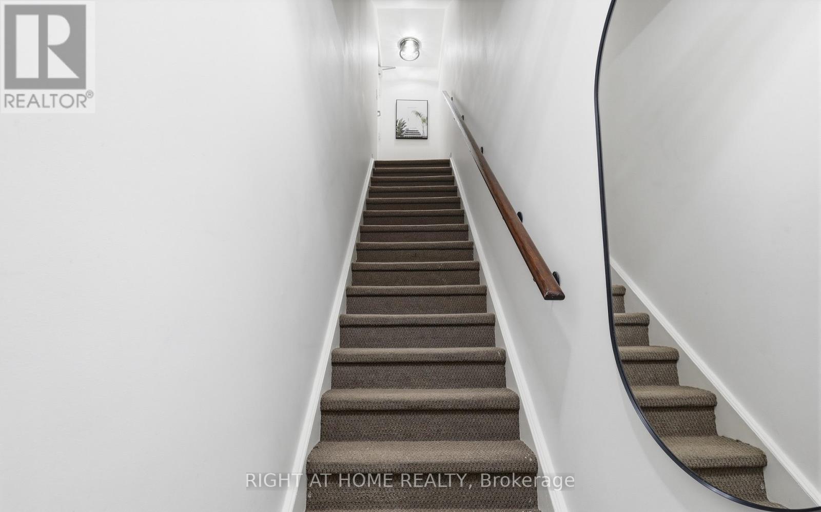 20-04 - 2420 Baronwood Drive, Oakville, Ontario  L6M 0X6 - Photo 5 - W12896520