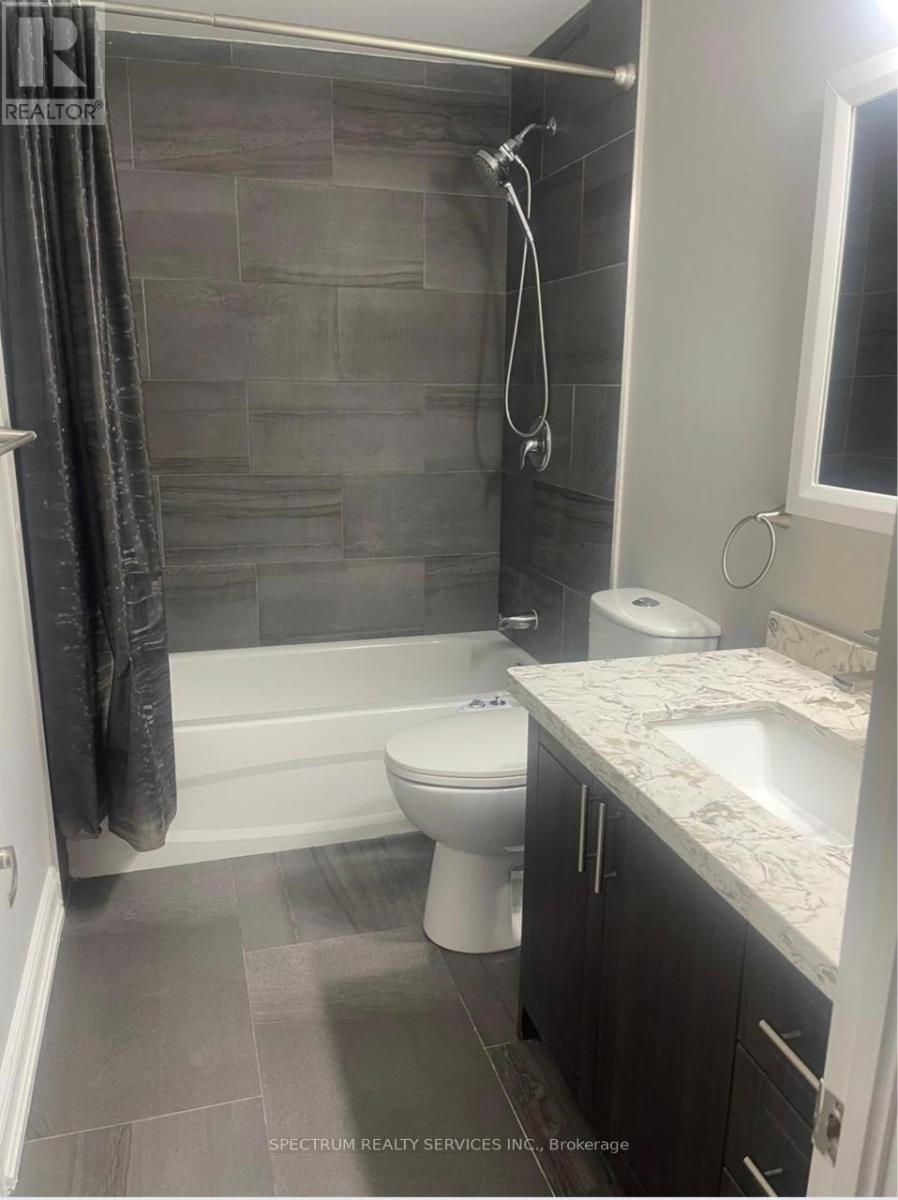 Bsmt - 5 Rathmore Street, Brampton, Ontario  L6P 2A8 - Photo 12 - W12896568