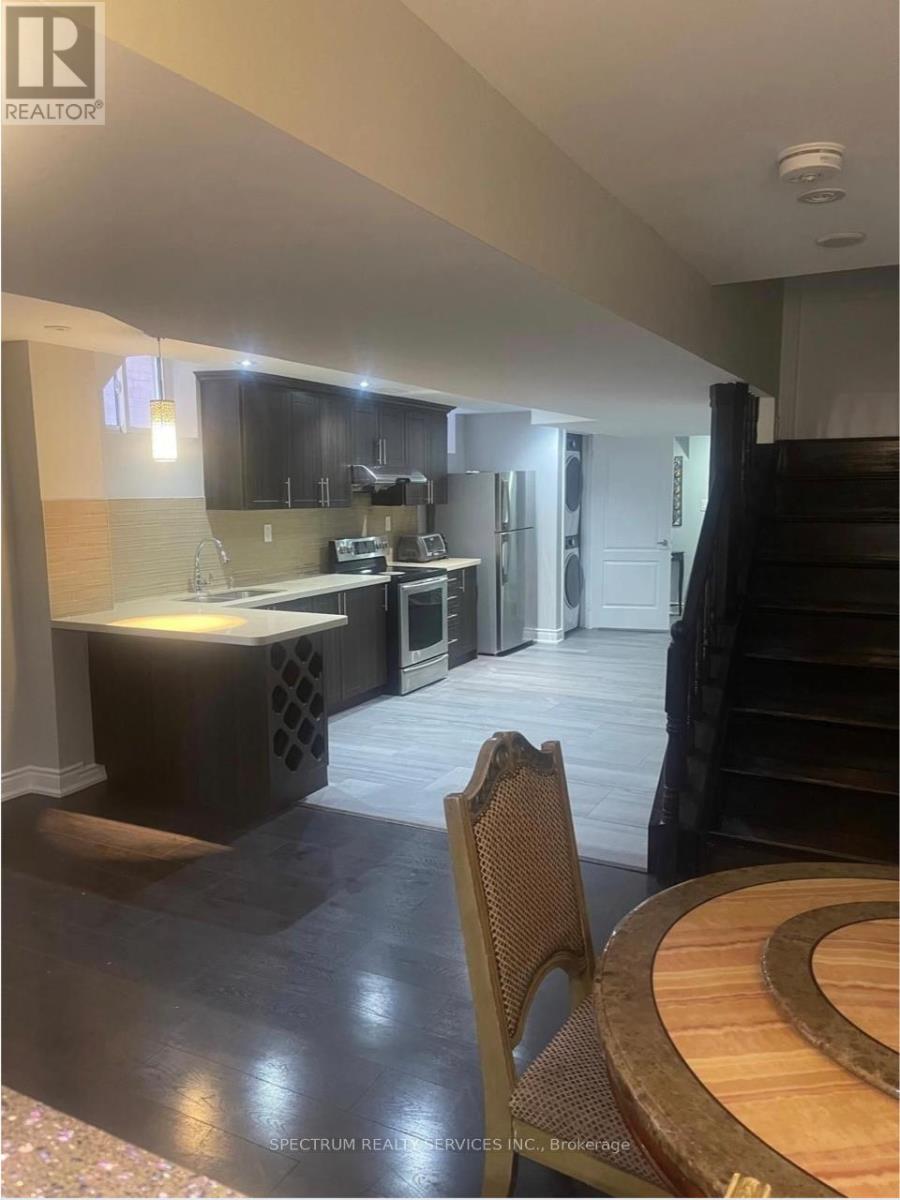 Bsmt - 5 Rathmore Street, Brampton, Ontario  L6P 2A8 - Photo 4 - W12896568