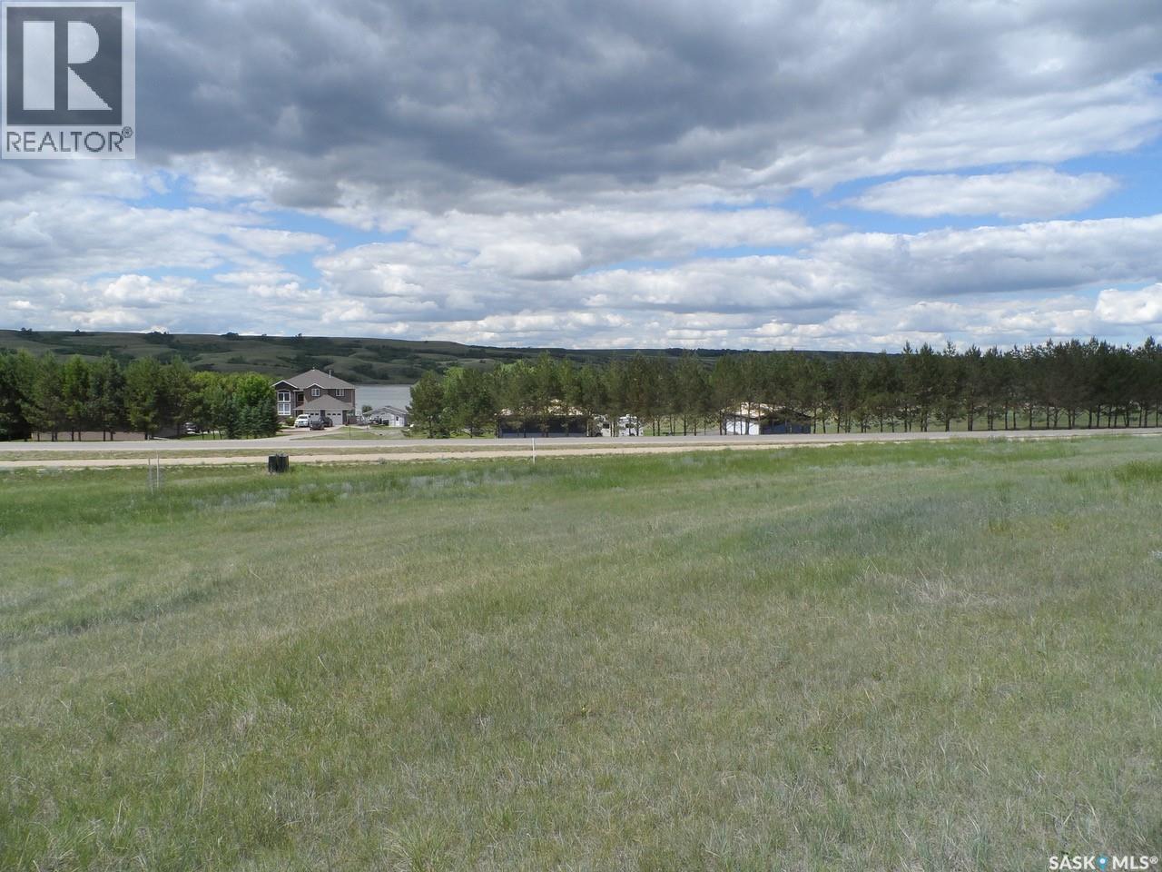 4 Ross Place, North Grove, Saskatchewan  S0H 4C0 - Photo 2 - SK030758