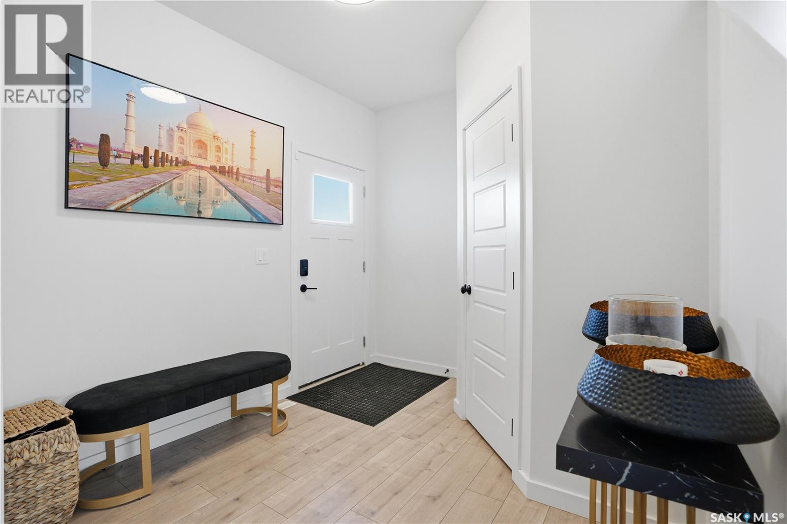 360 Barrett Street, Saskatoon, Saskatchewan  S7W 1E7 - Photo 3 - SK030727