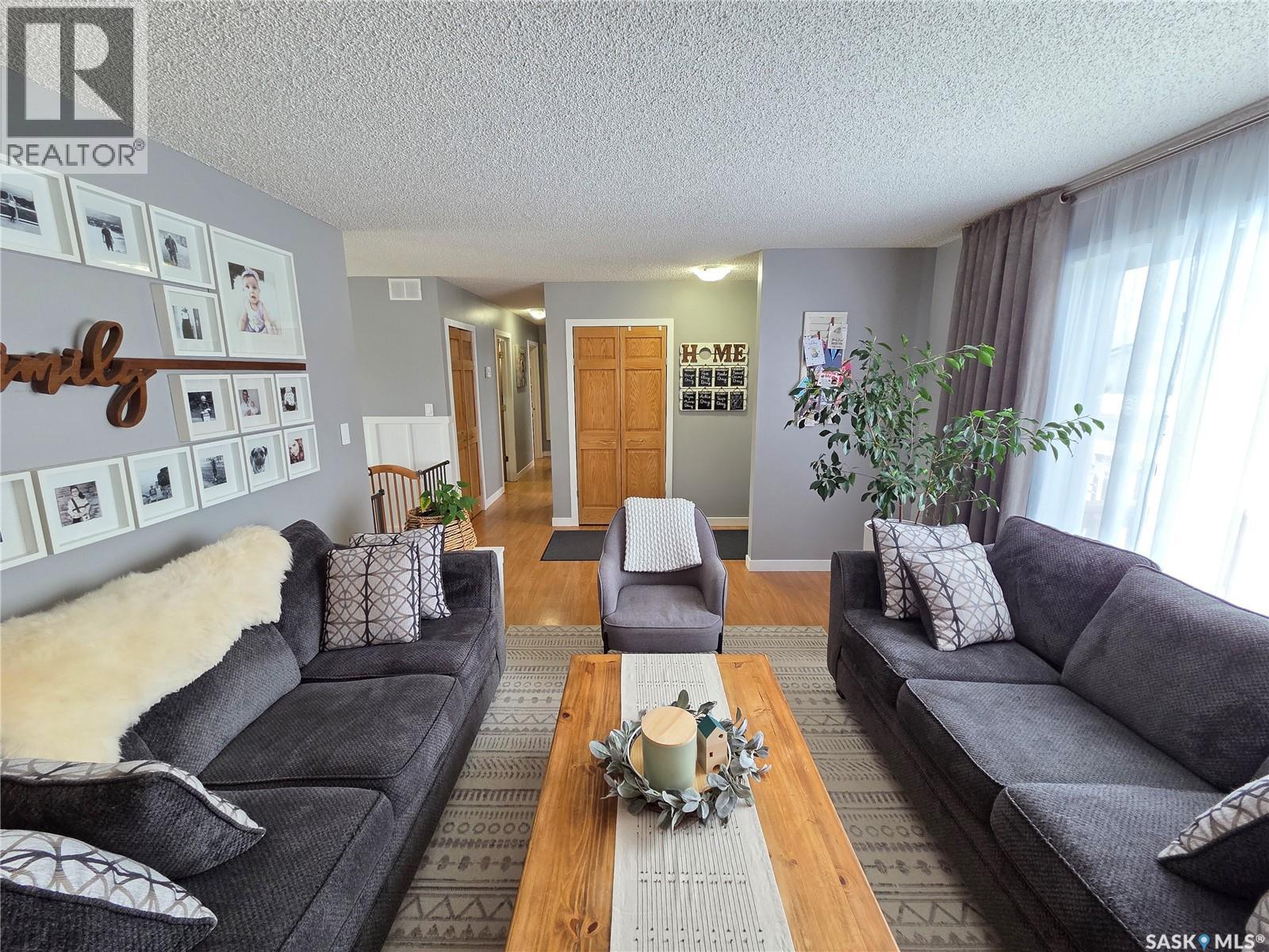 519 Carlyle Avenue, Carlyle, Saskatchewan  S0C 0R0 - Photo 11 - SK030611