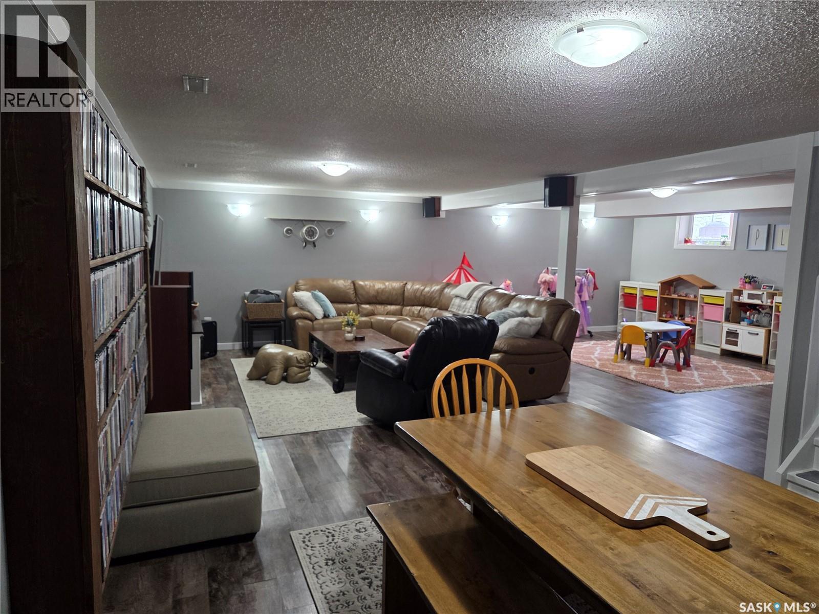 519 Carlyle Avenue, Carlyle, Saskatchewan  S0C 0R0 - Photo 35 - SK030611