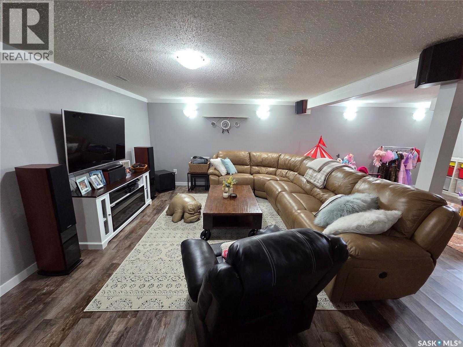 519 Carlyle Avenue, Carlyle, Saskatchewan  S0C 0R0 - Photo 39 - SK030611