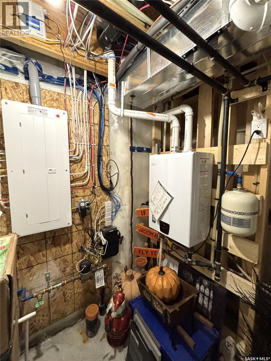 523 Kensington Place, Saskatoon, Saskatchewan  S7L 6N7 - Photo 37 - SK030729