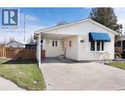 32 Chestnut, McGregor, Ontario