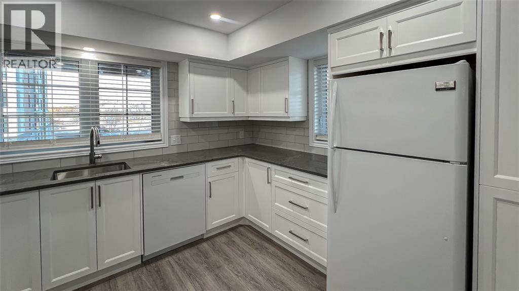 1520 Venetian Boulevard Unit# M-212, Point Edward photo 12