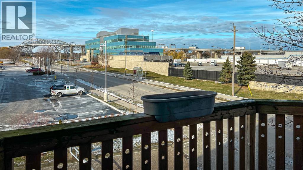 1520 Venetian Boulevard Unit# M-212, Point Edward photo 8