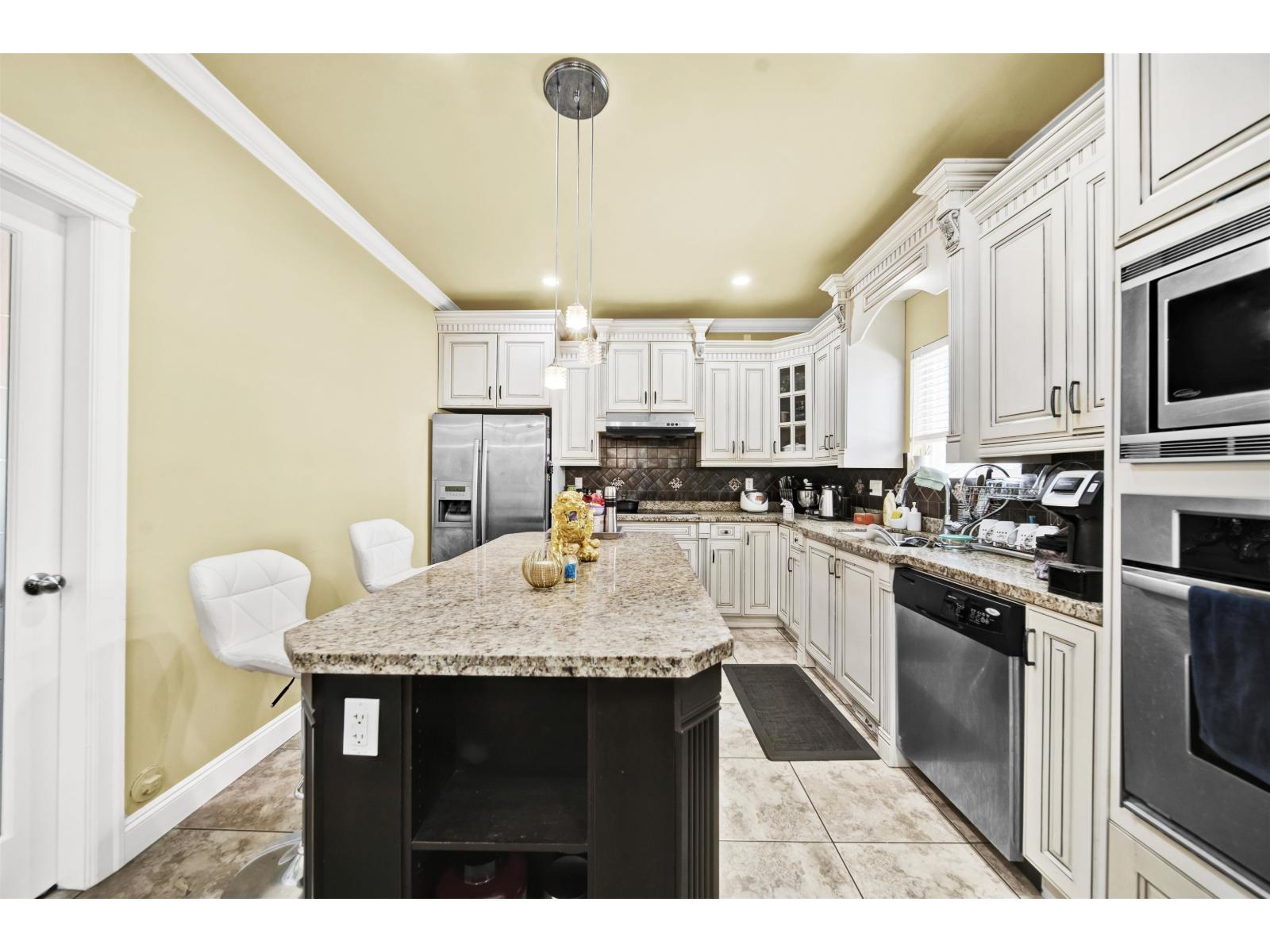 14049 Grosvenor Road, Surrey, British Columbia V3R 5G6 - Photo 9 - R3098456