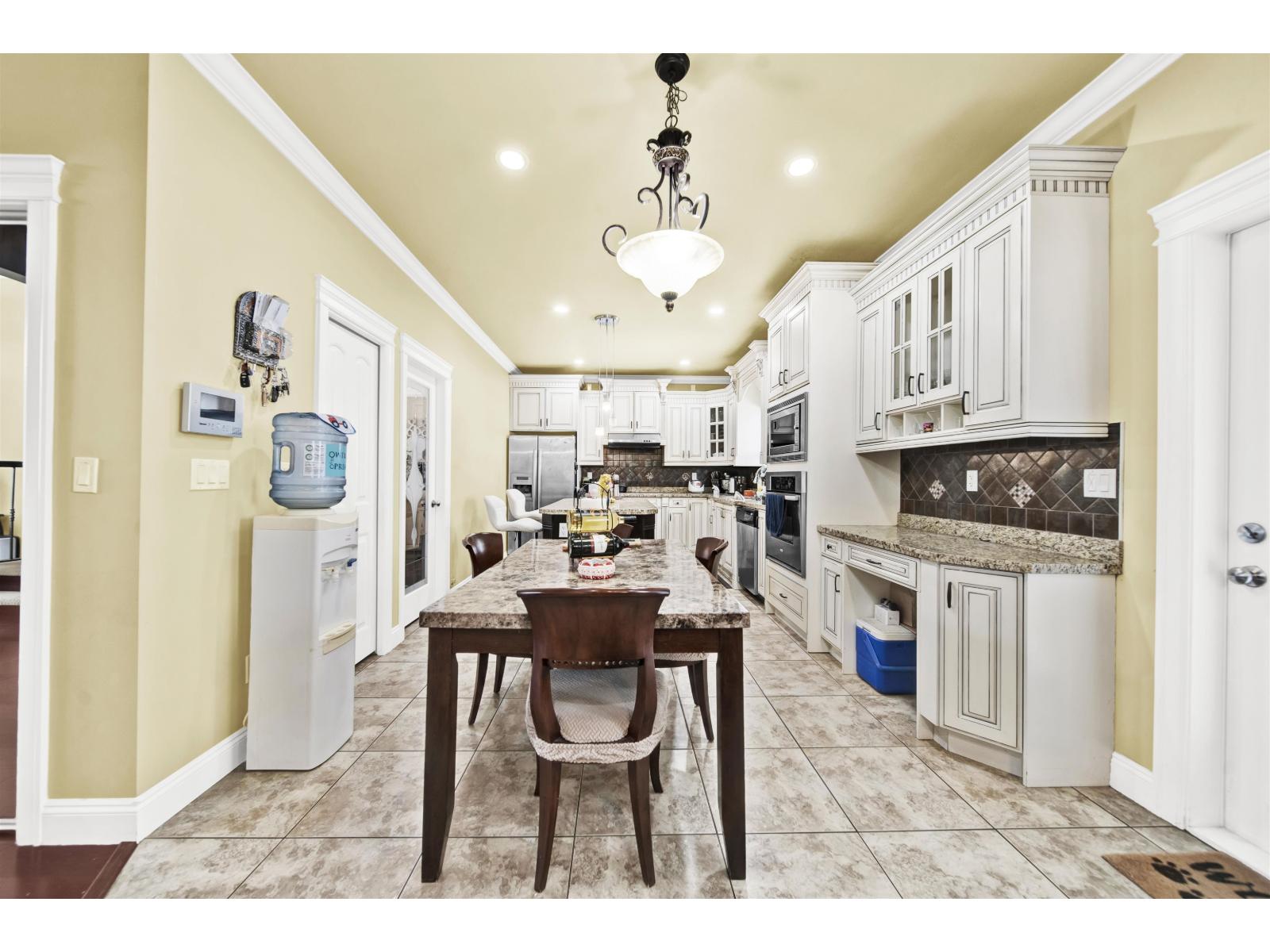 14049 Grosvenor Road, Surrey, British Columbia V3R 5G6 - Photo 8 - R3098456