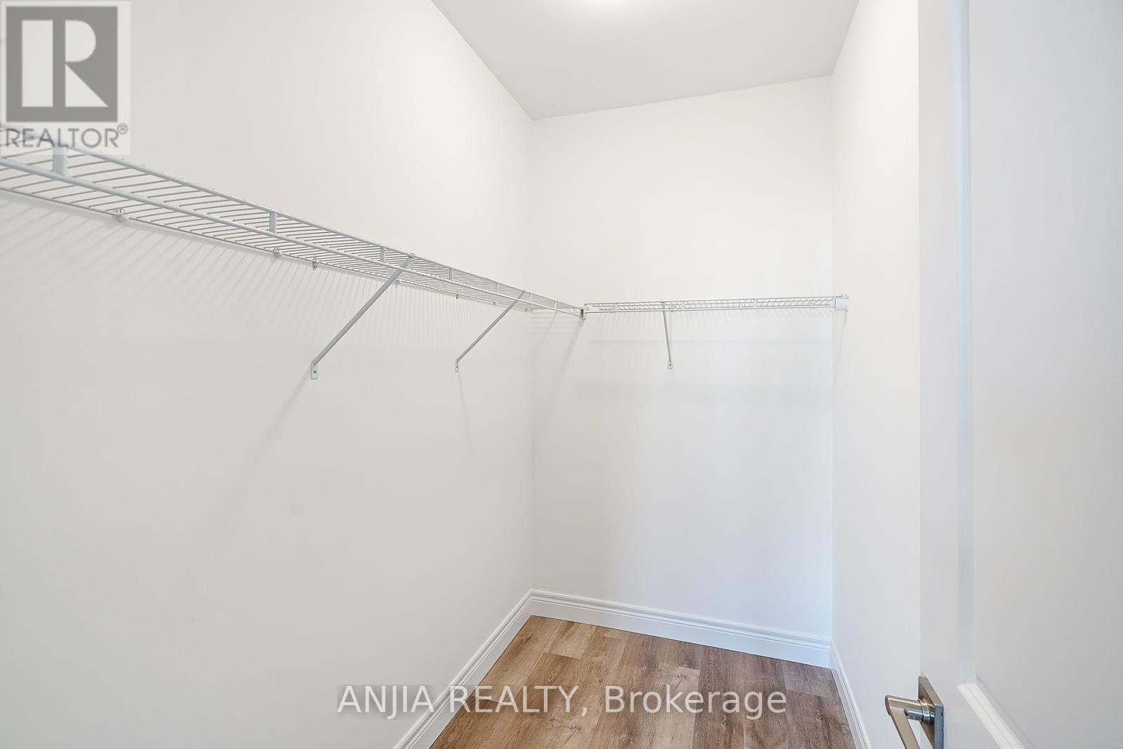 54 Beach Walk Crescent, Fort Erie, Ontario  L0S 1N0 - Photo 18 - X12896408