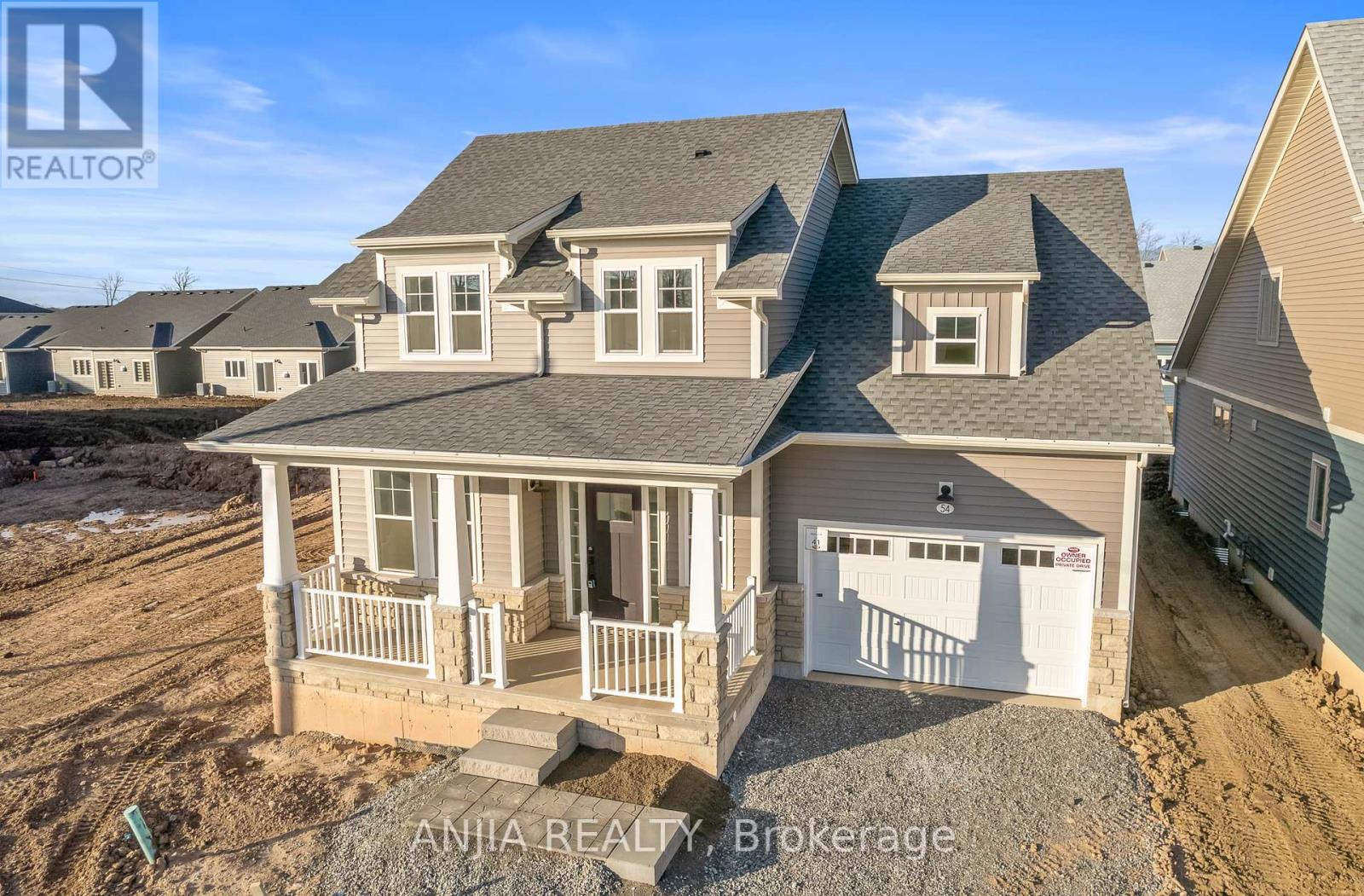 54 Beach Walk Crescent, Fort Erie, Ontario  L0S 1N0 - Photo 2 - X12896408