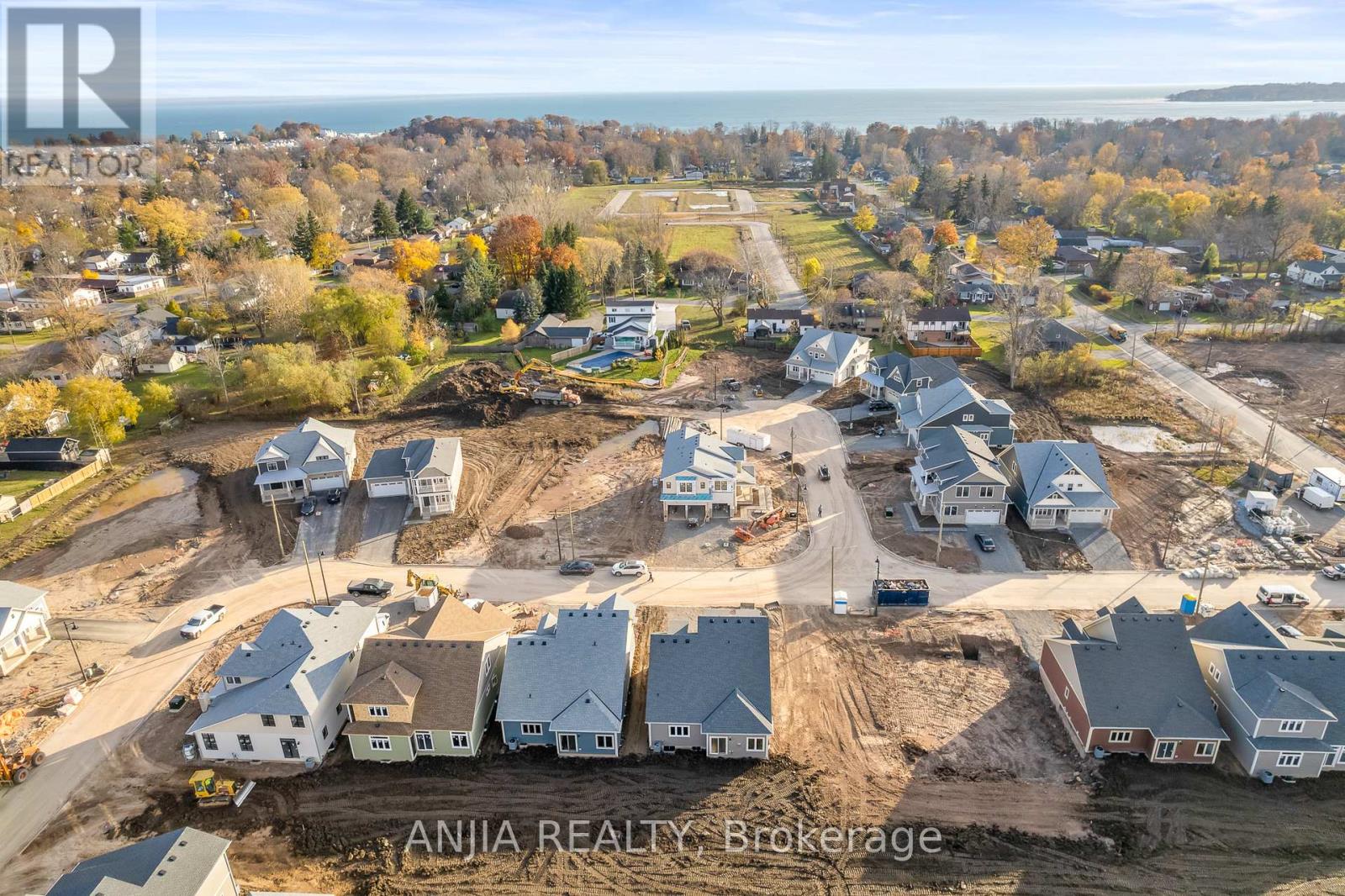 54 Beach Walk Crescent, Fort Erie, Ontario  L0S 1N0 - Photo 40 - X12896408