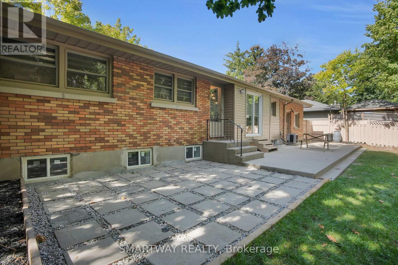 633 Donegal Drive, London North, Ontario  N6H 3H6 - Photo 38 - X12896518