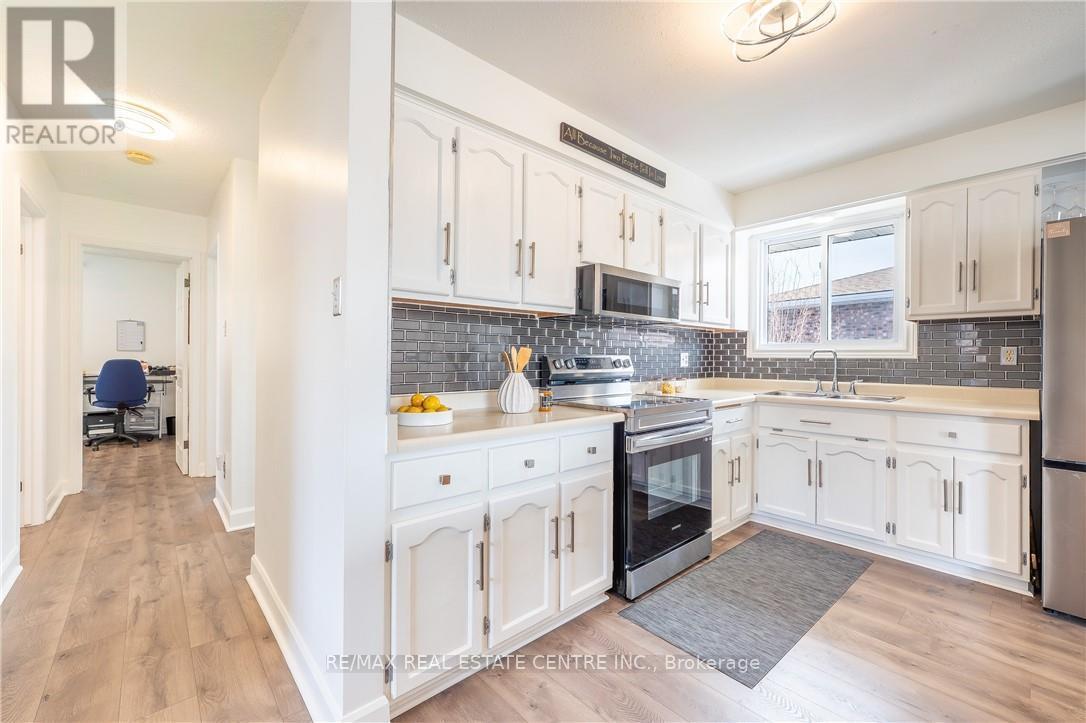 39 Hazelwood Crescent, Cambridge, Ontario  N1R 7T8 - Photo 13 - X12896534