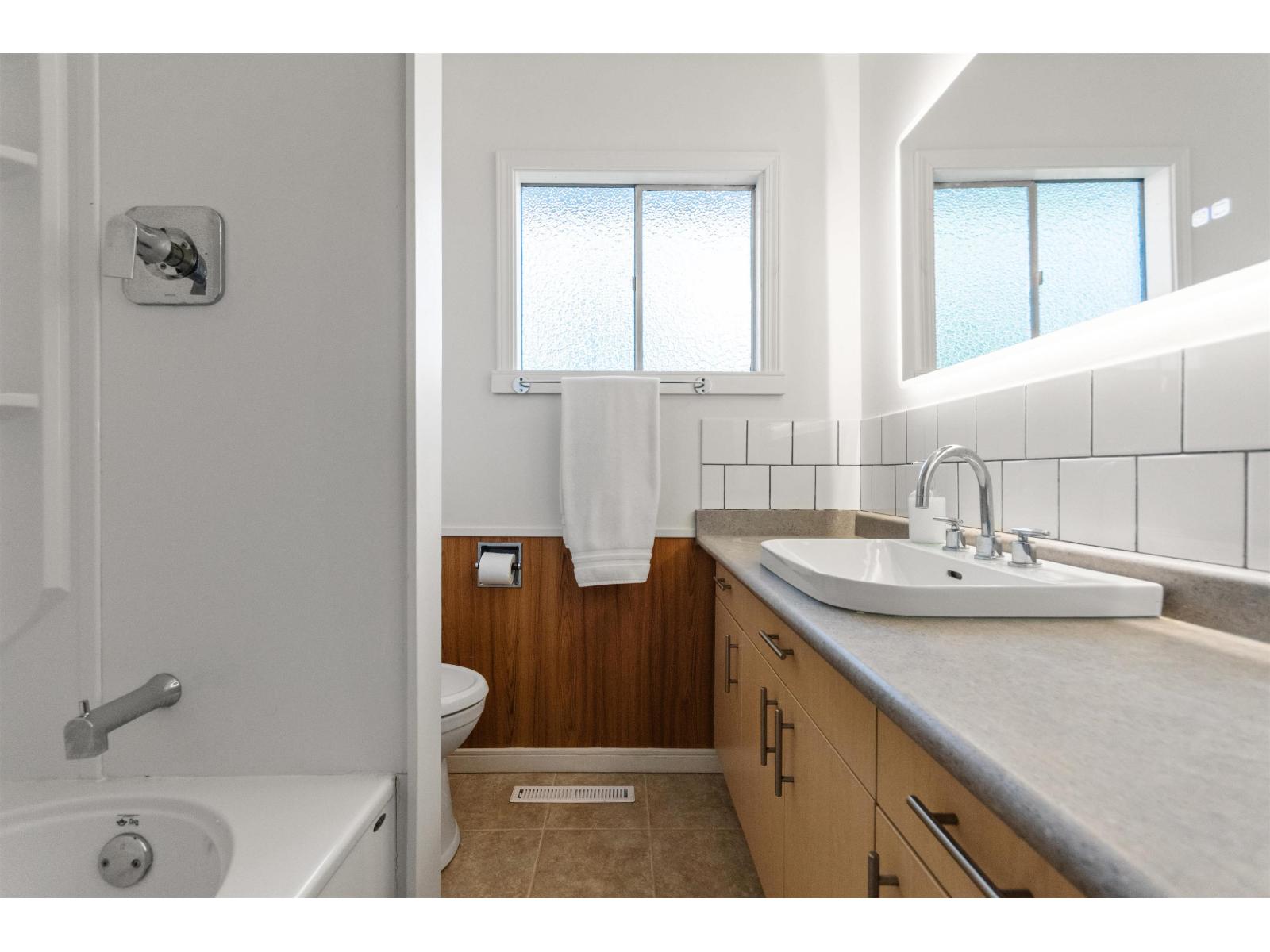 9410 Corbould Street, Chilliwack Proper West, Chilliwack, British Columbia  V2P 3Z9 - Photo 16 - R3101102